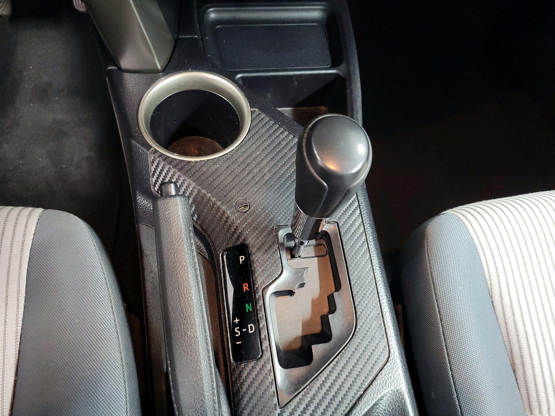 Thumbnail: 2015 Toyota RAV4 - 15