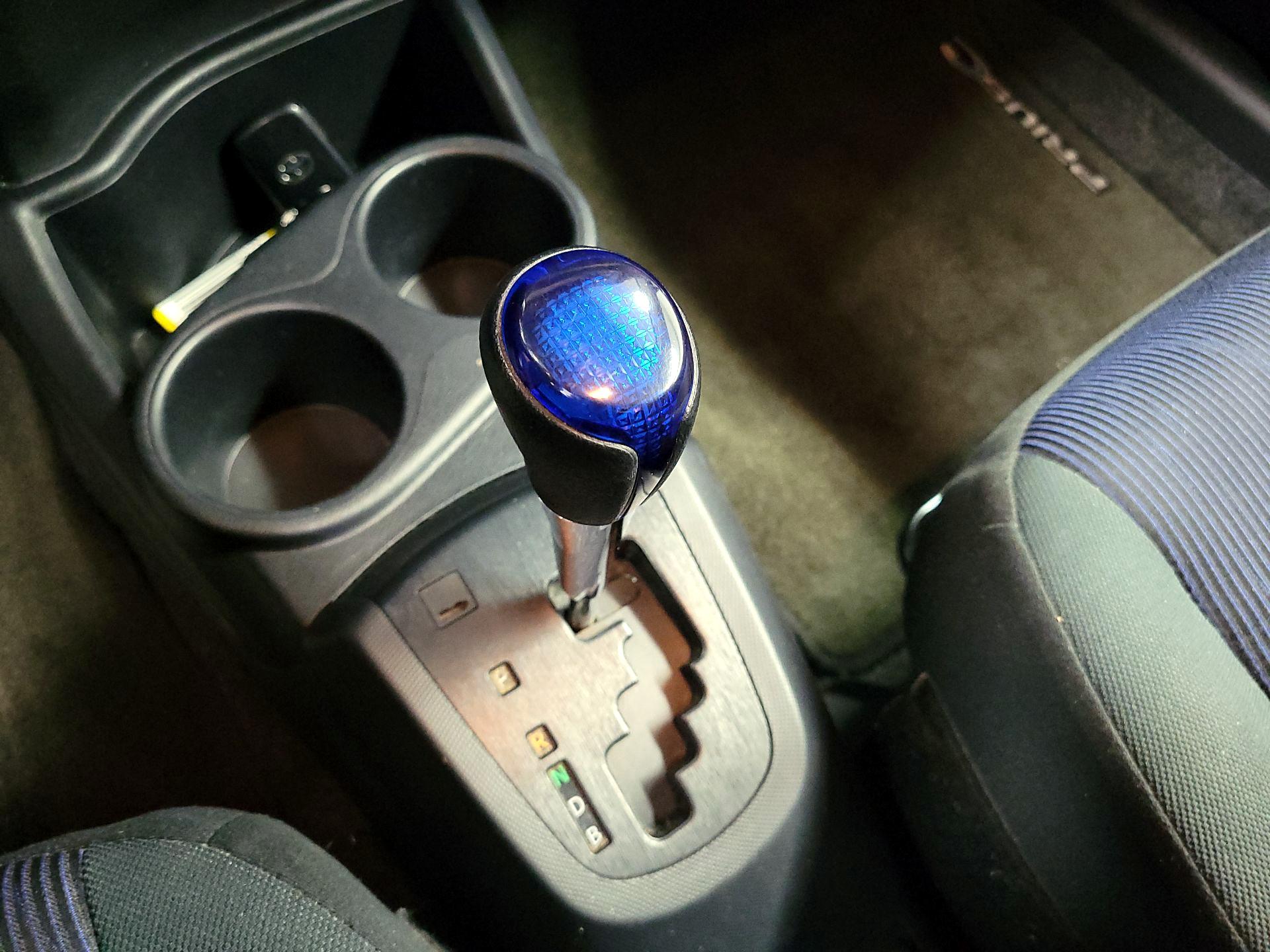 Thumbnail: 2015 Toyota Prius c - 13