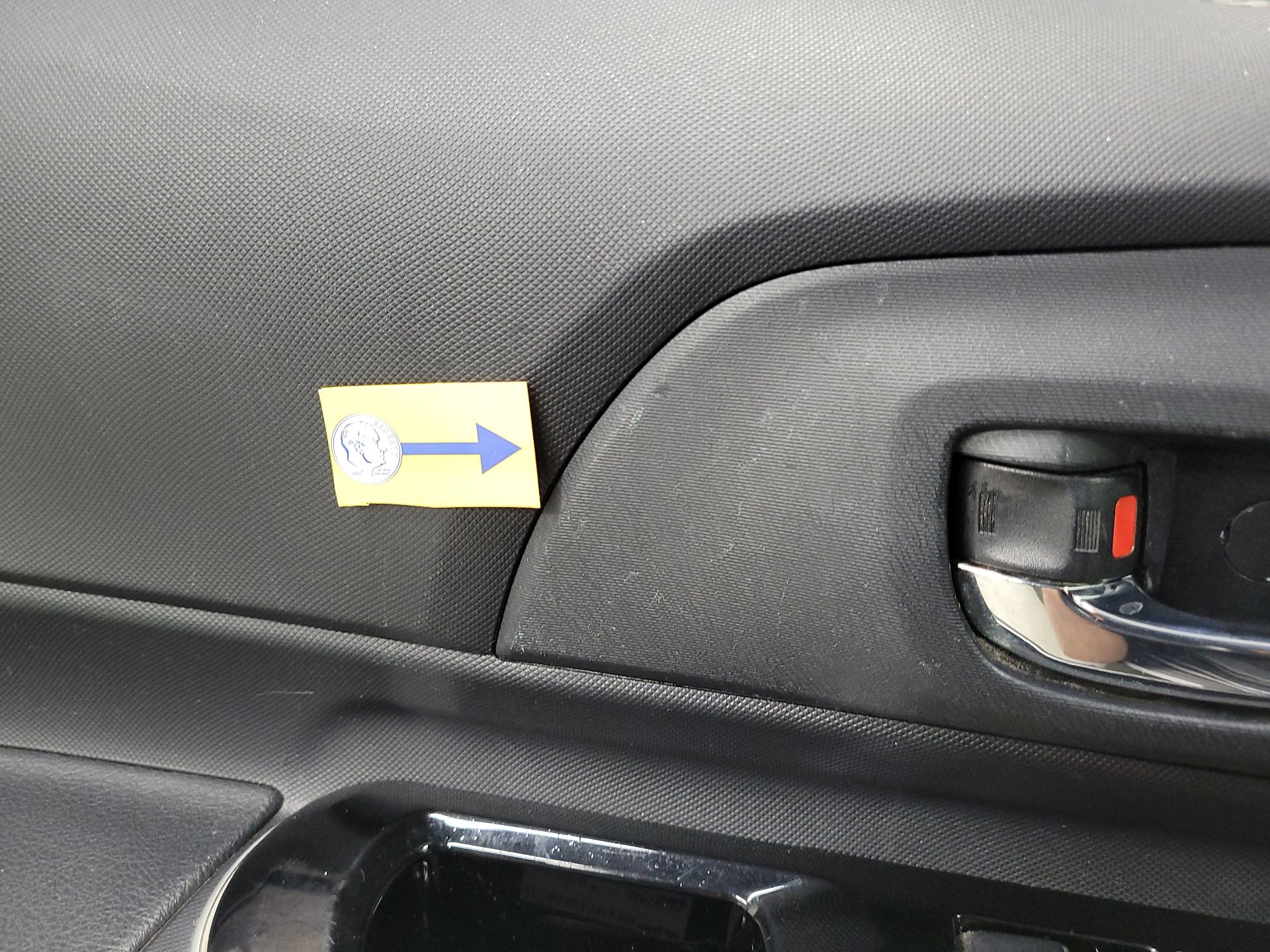 Thumbnail: 2015 Toyota Prius c - 19