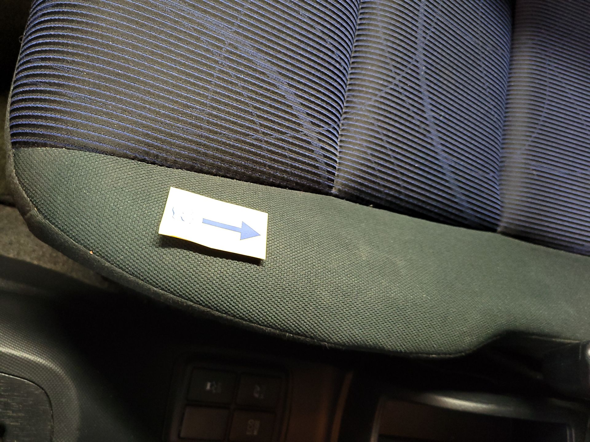 Thumbnail: 2015 Toyota Prius c - 20