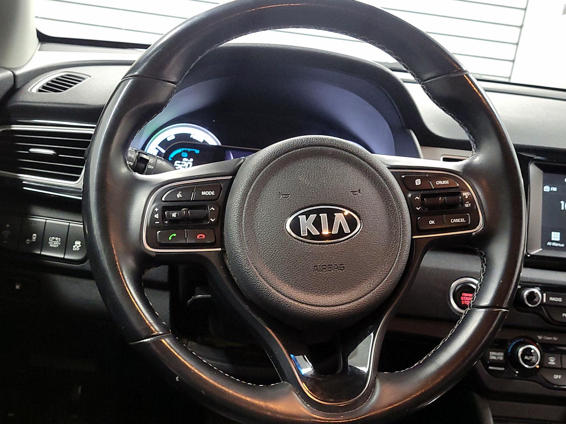 Thumbnail: 2018 Kia Niro - 10