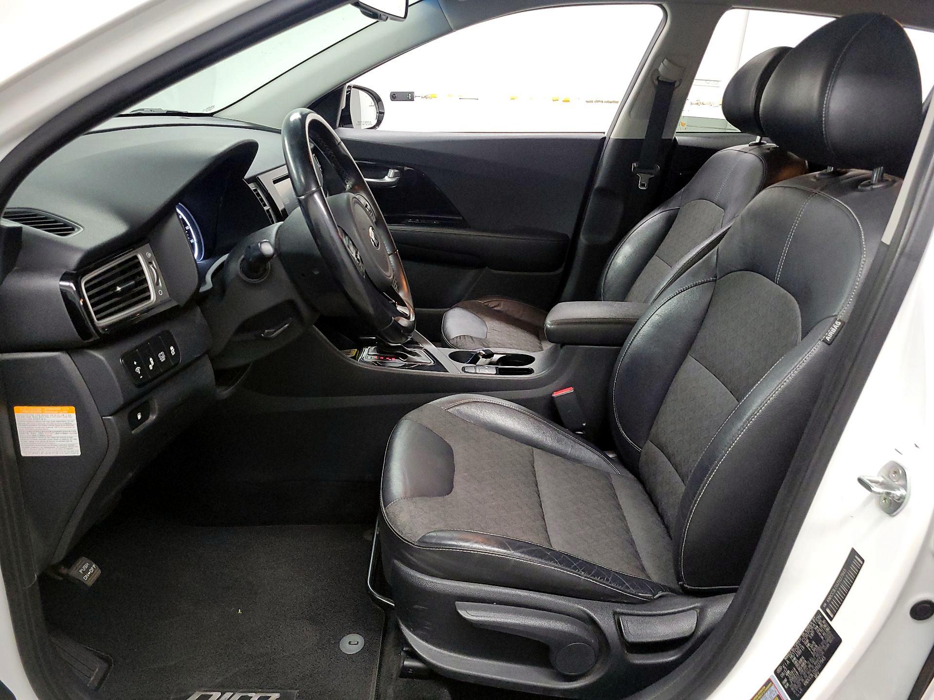 Thumbnail: 2018 Kia Niro - 11