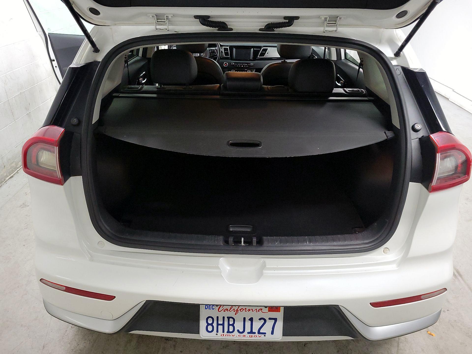 Thumbnail: 2018 Kia Niro - 17