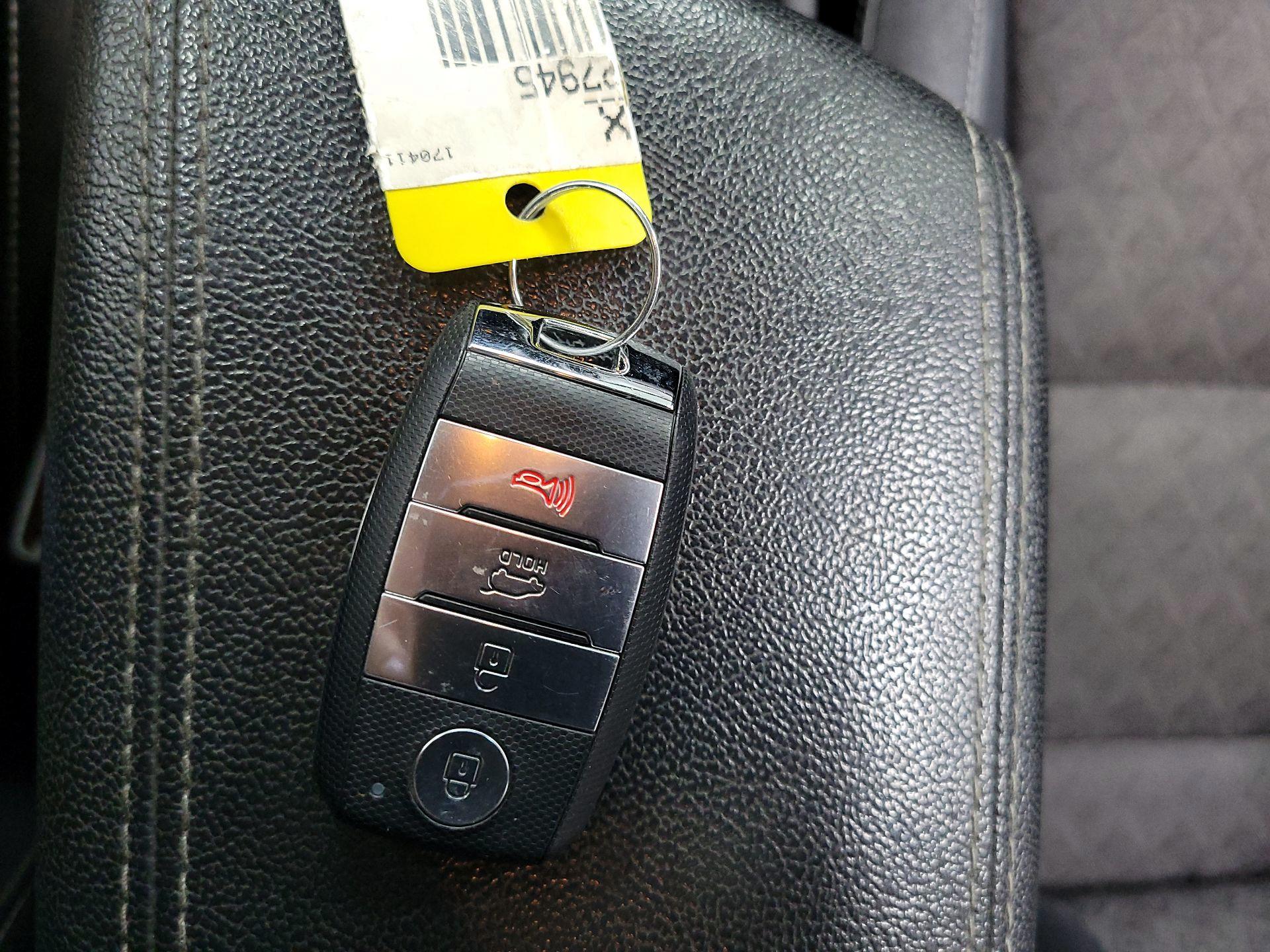 Thumbnail: 2018 Kia Niro - 19