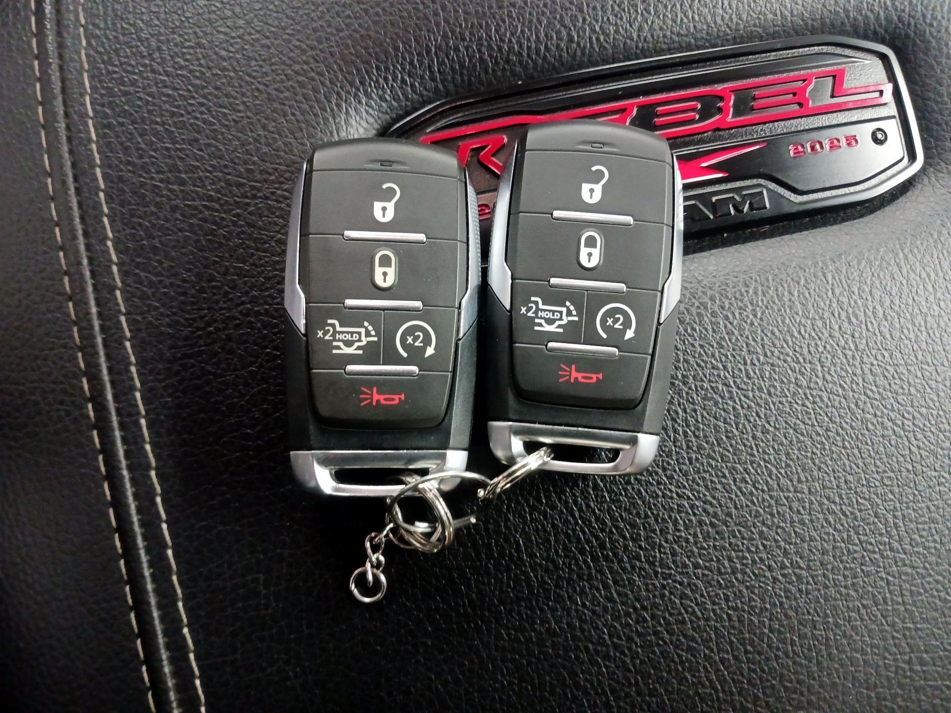 Thumbnail: 2025 RAM 1500 - 19