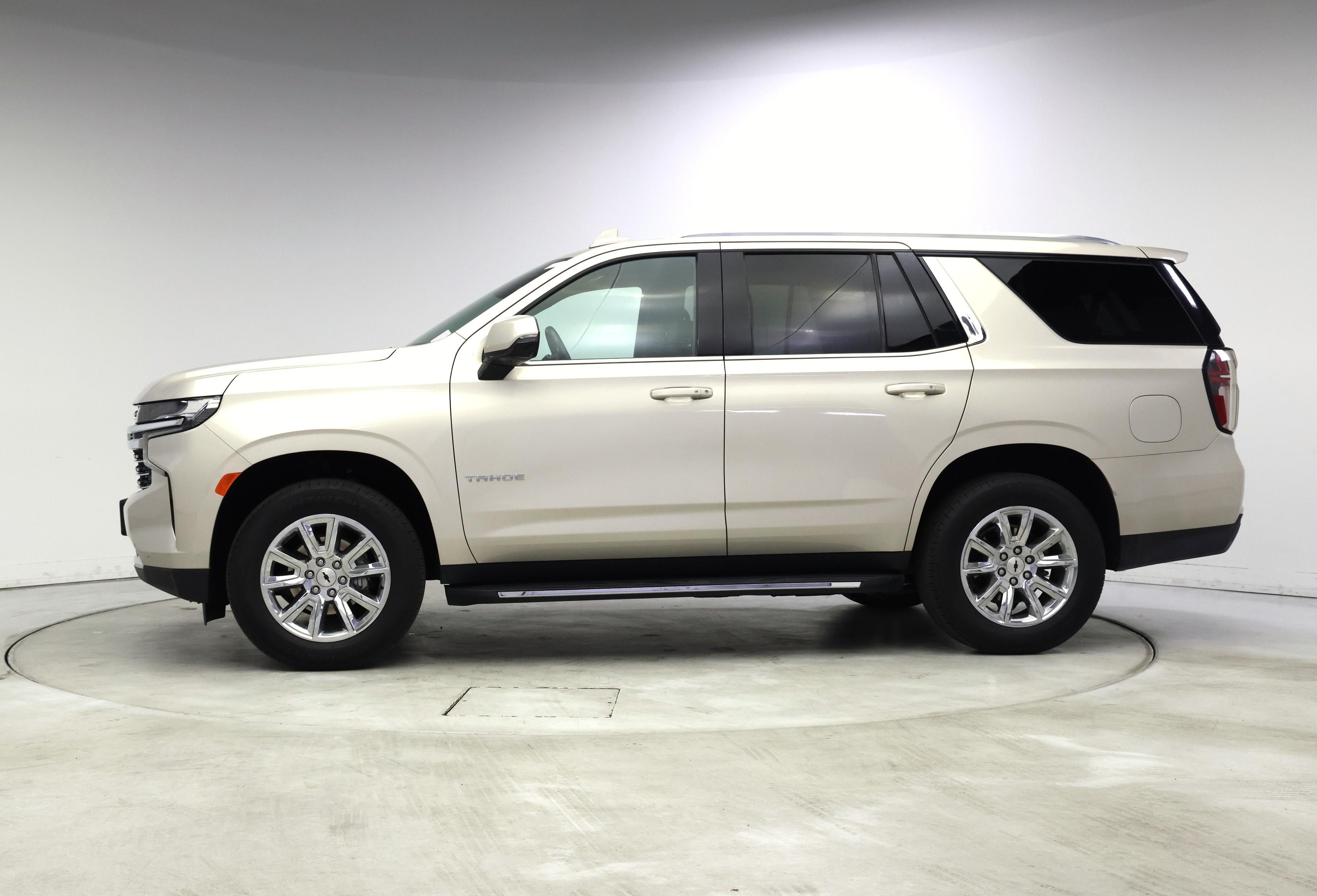 Thumbnail: 2021 Chevrolet Tahoe - 3