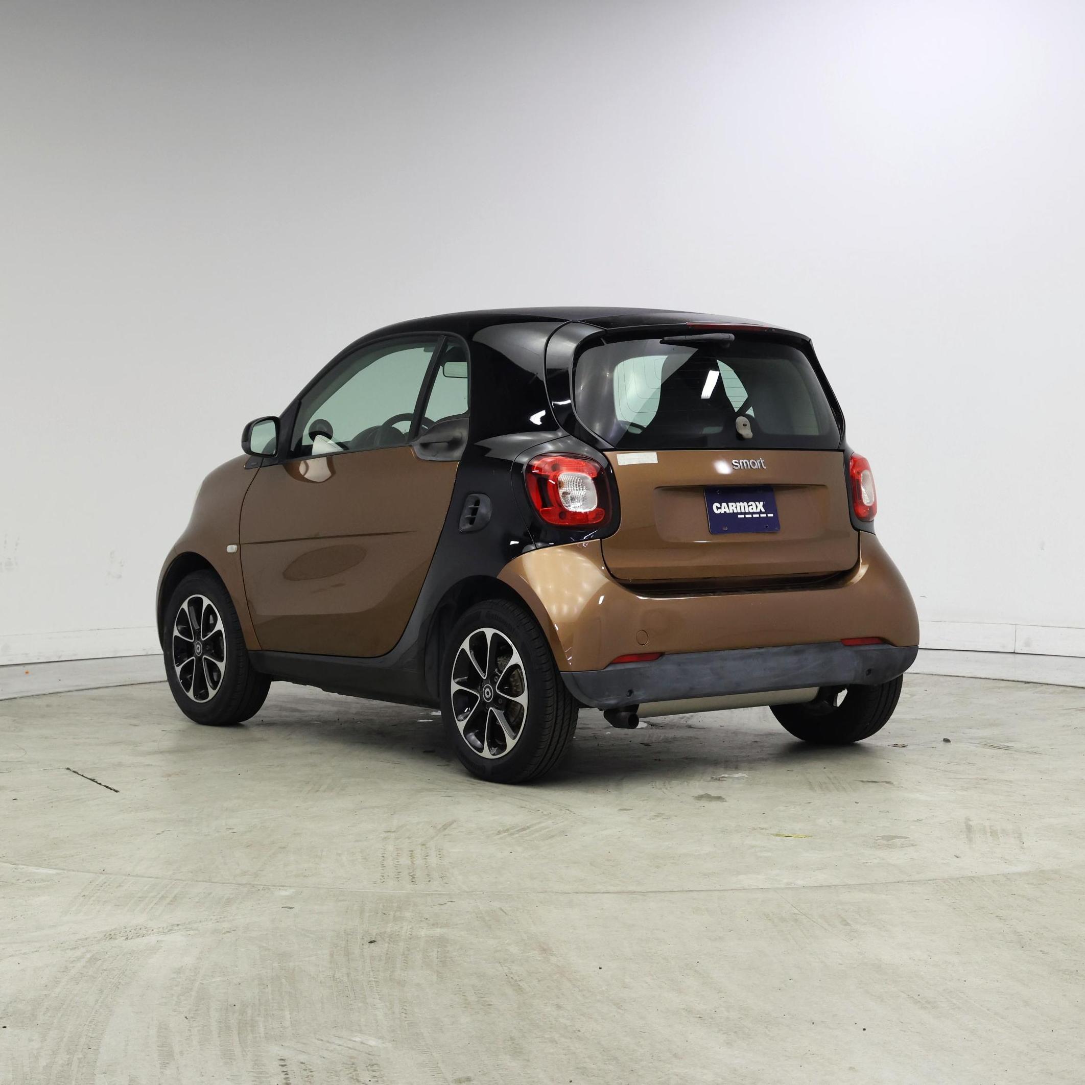 Thumbnail: 2016 smart fortwo - 2