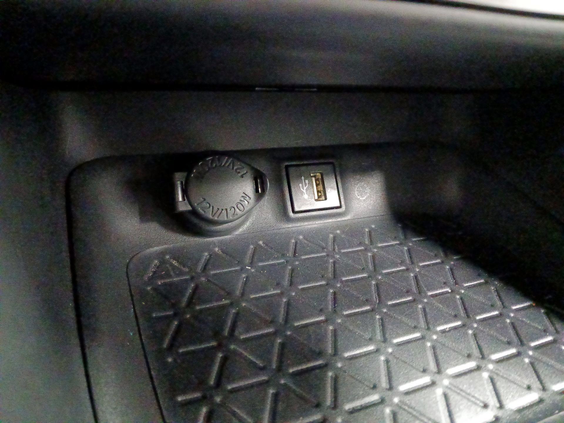 Thumbnail: 2024 Toyota RAV4 - 18