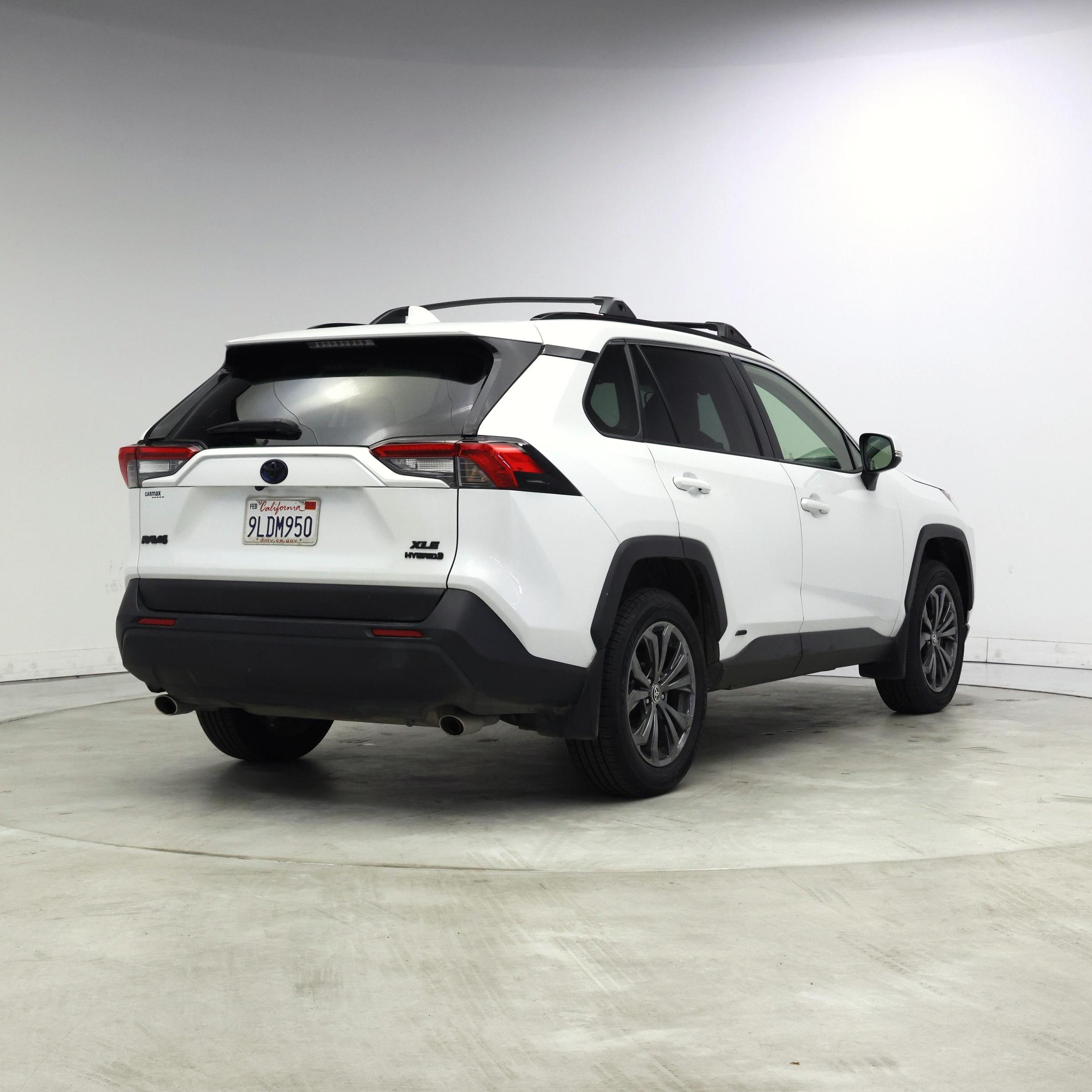 Thumbnail: 2024 Toyota RAV4 - 8