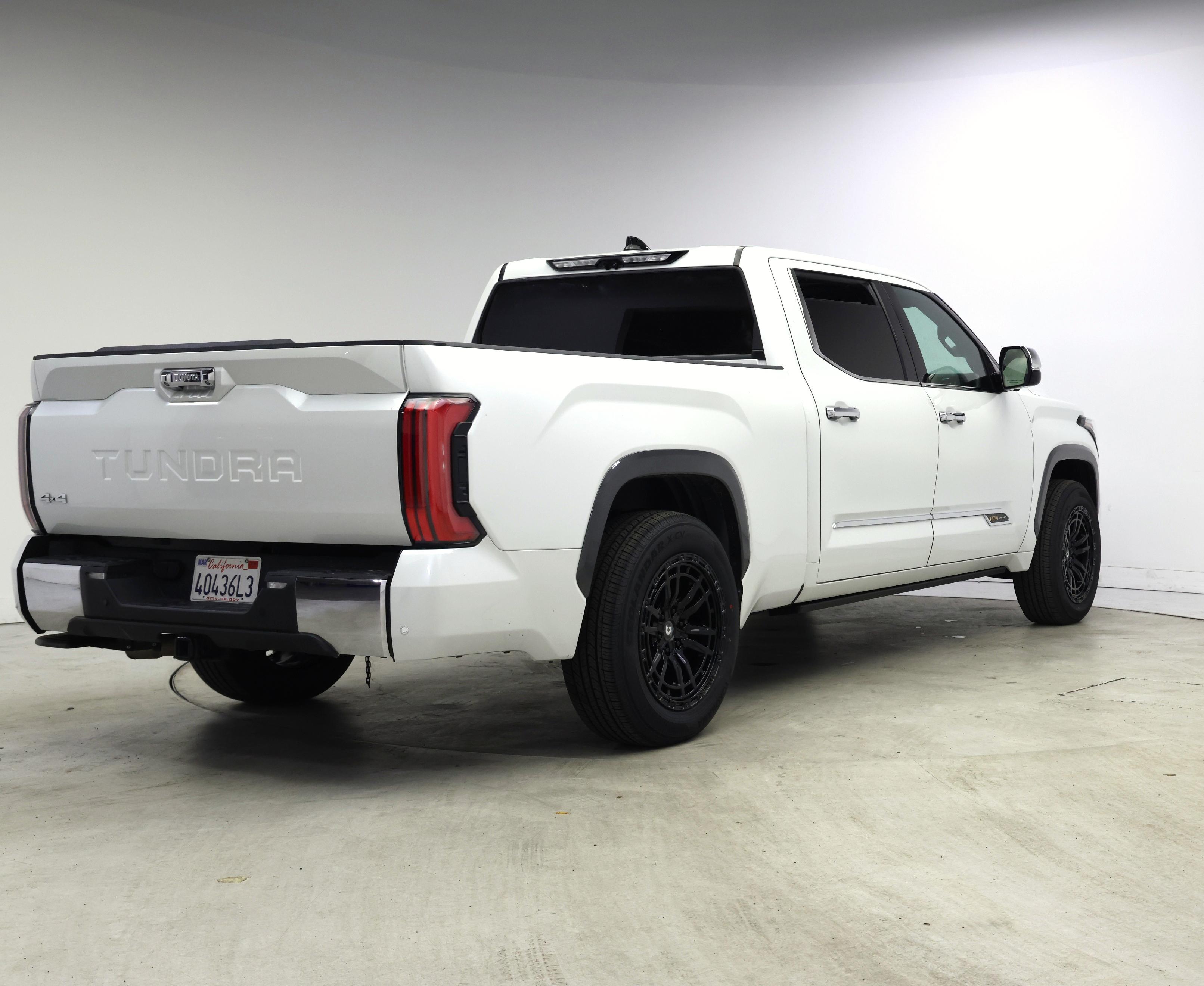 Thumbnail: 2022 Toyota Tundra - 8
