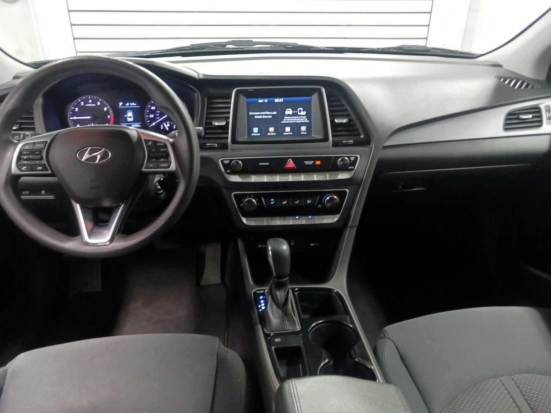 Thumbnail: 2019 Hyundai Sonata - 9