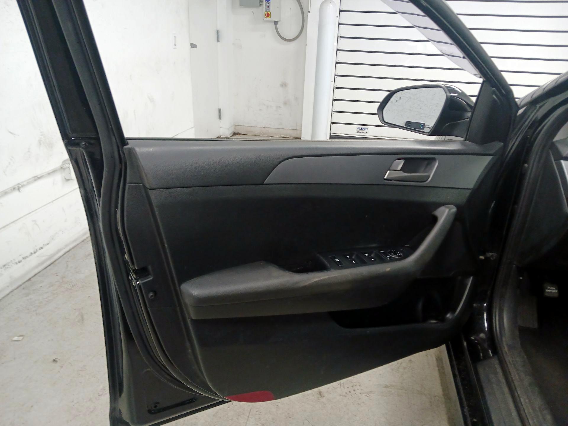 Thumbnail: 2019 Hyundai Sonata - 12