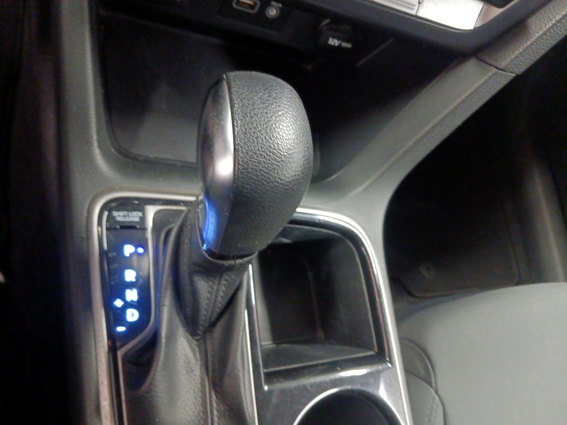 Thumbnail: 2019 Hyundai Sonata - 16