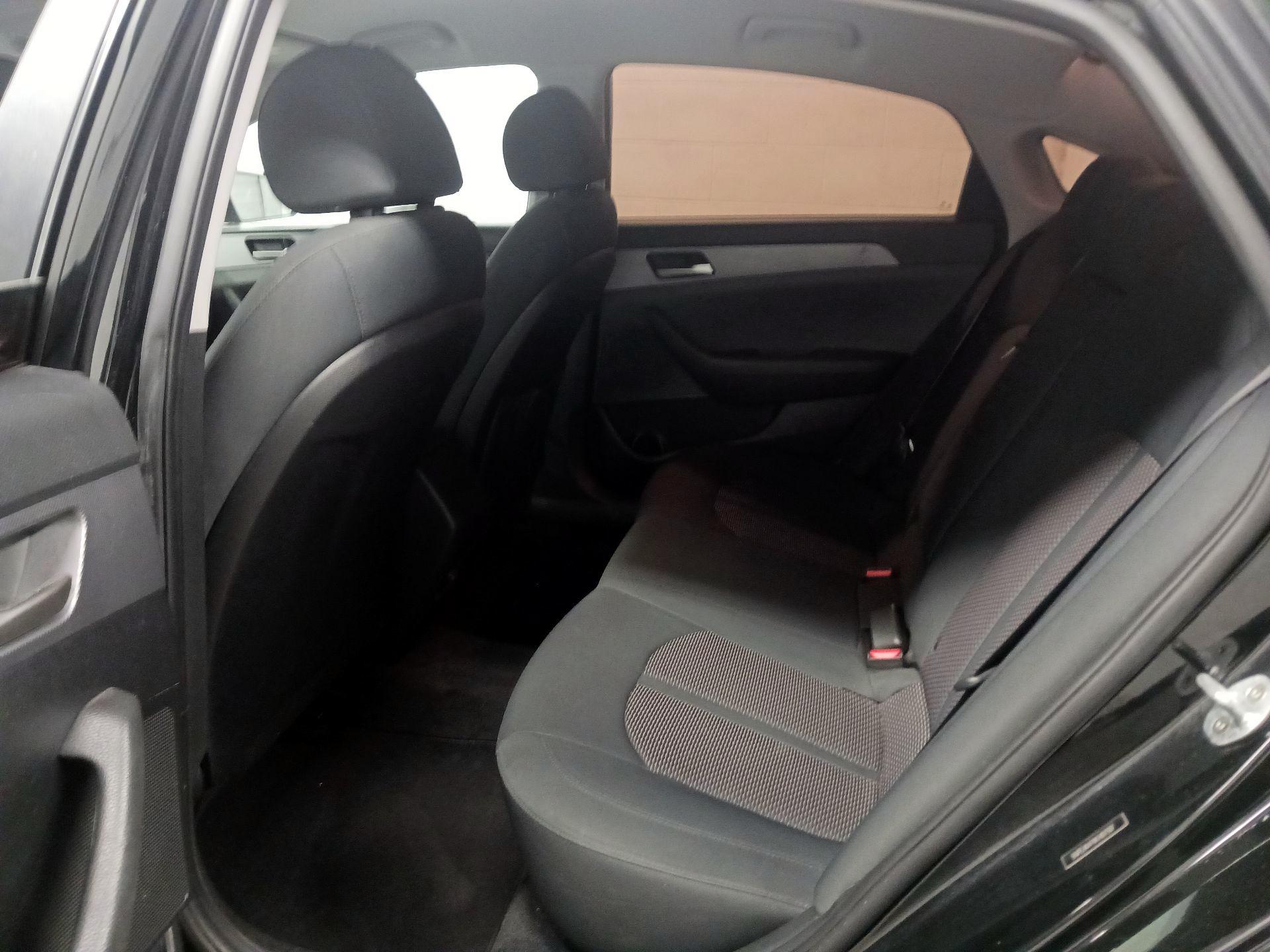 Thumbnail: 2019 Hyundai Sonata - 18