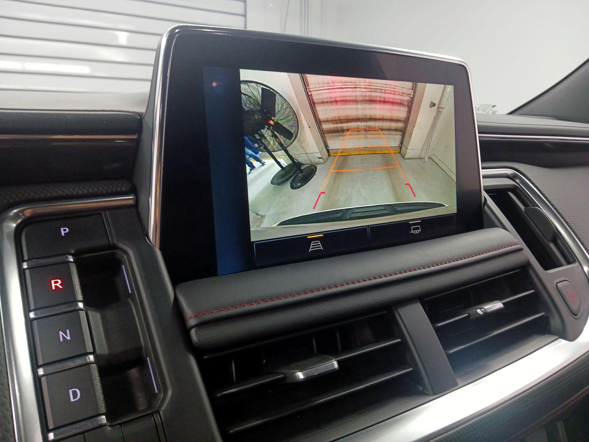 Thumbnail: 2022 Chevrolet Tahoe - 14
