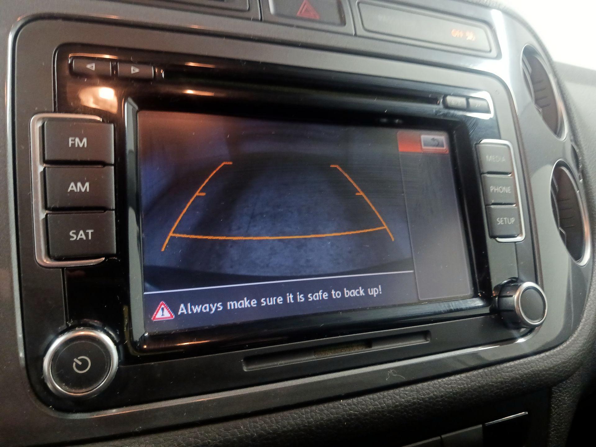 Thumbnail: 2015 Volkswagen Tiguan - 14