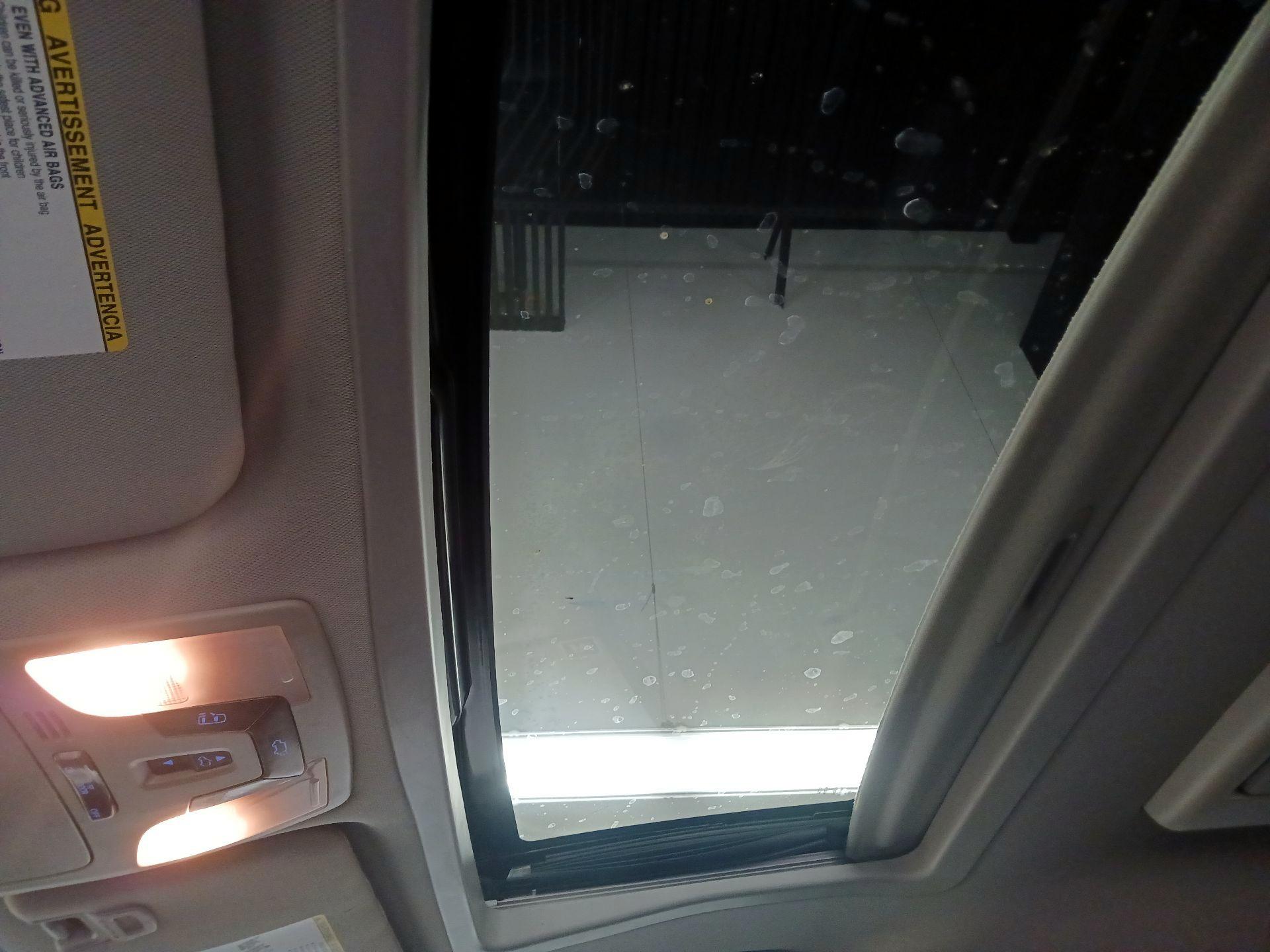 Thumbnail: 2017 Toyota Sienna - 20