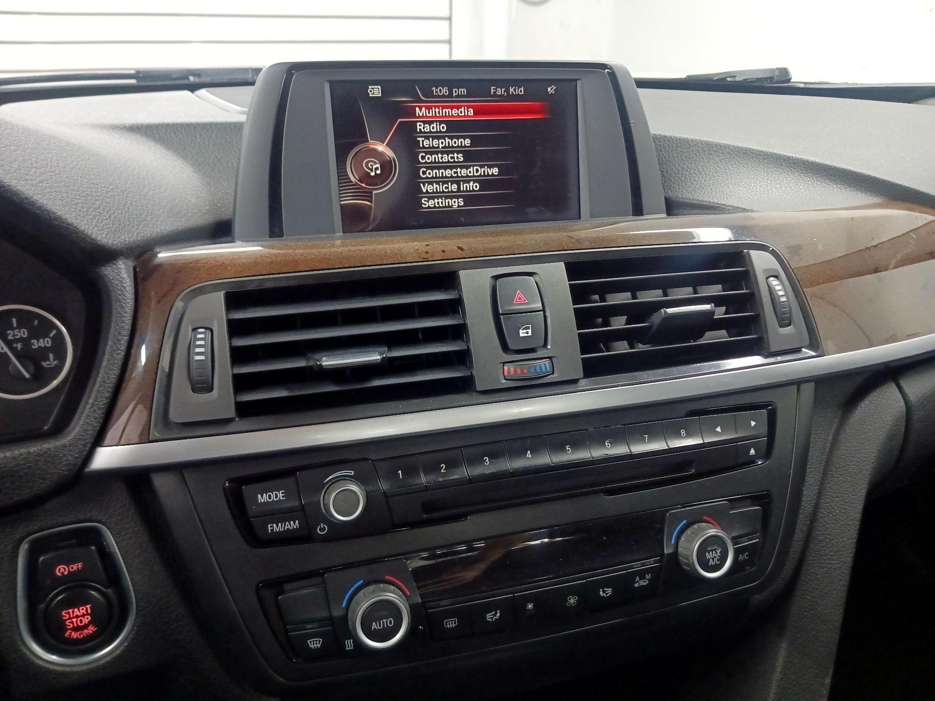 Thumbnail: 2015 BMW 3 Series - 14