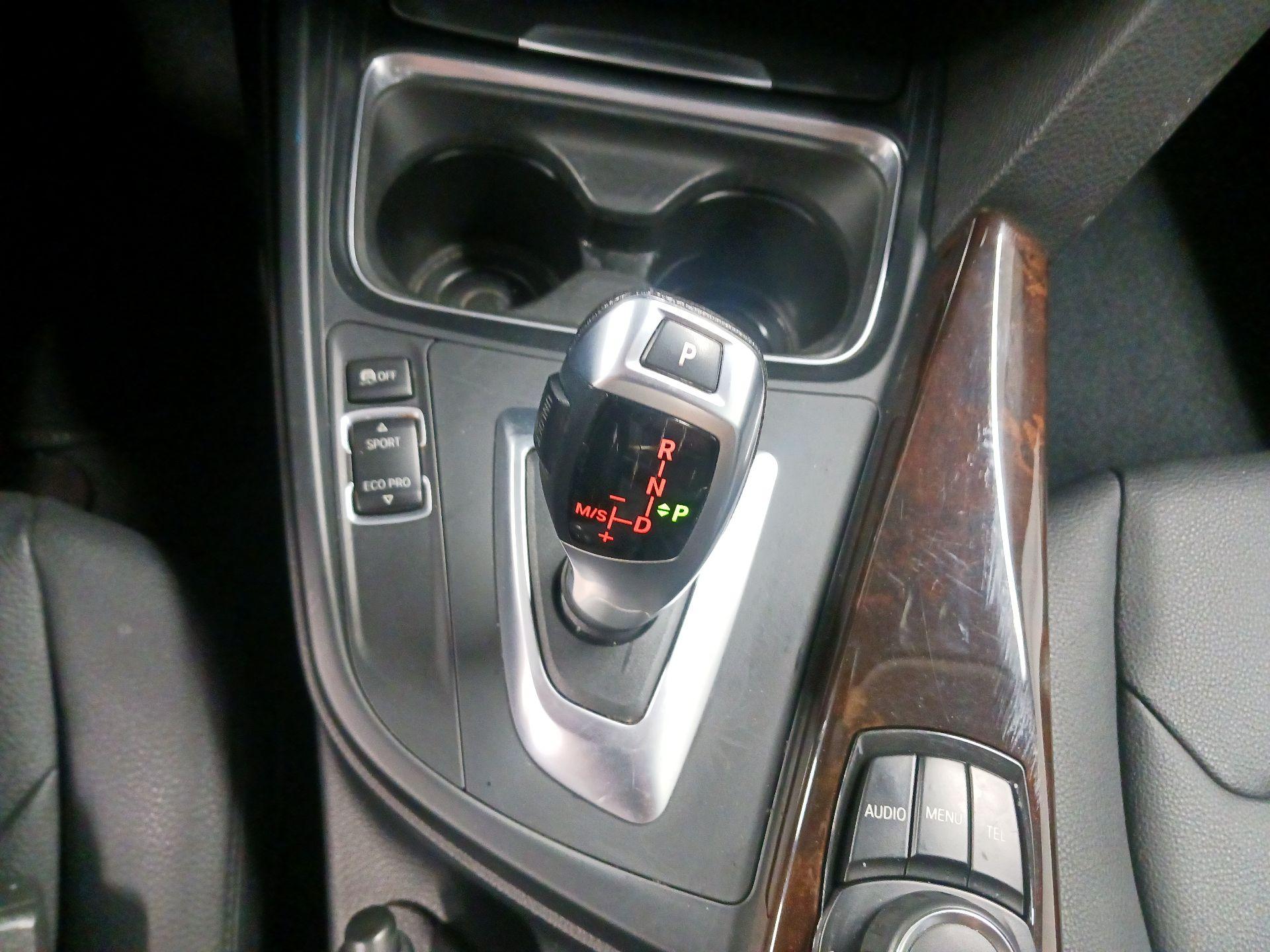 Thumbnail: 2015 BMW 3 Series - 16