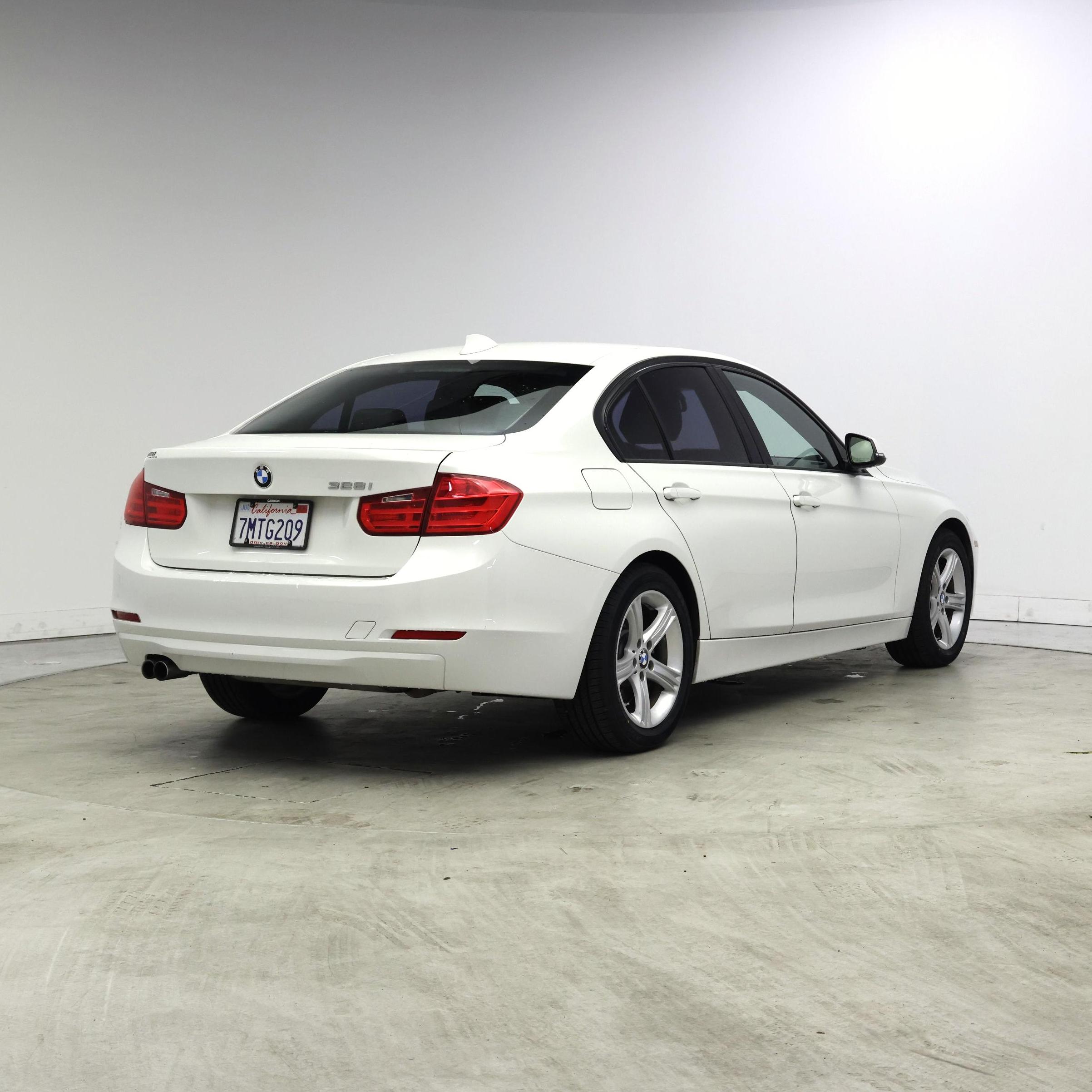 Thumbnail: 2015 BMW 3 Series - 8