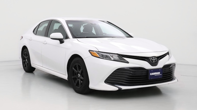 2018 Toyota Camry SE Hero Image