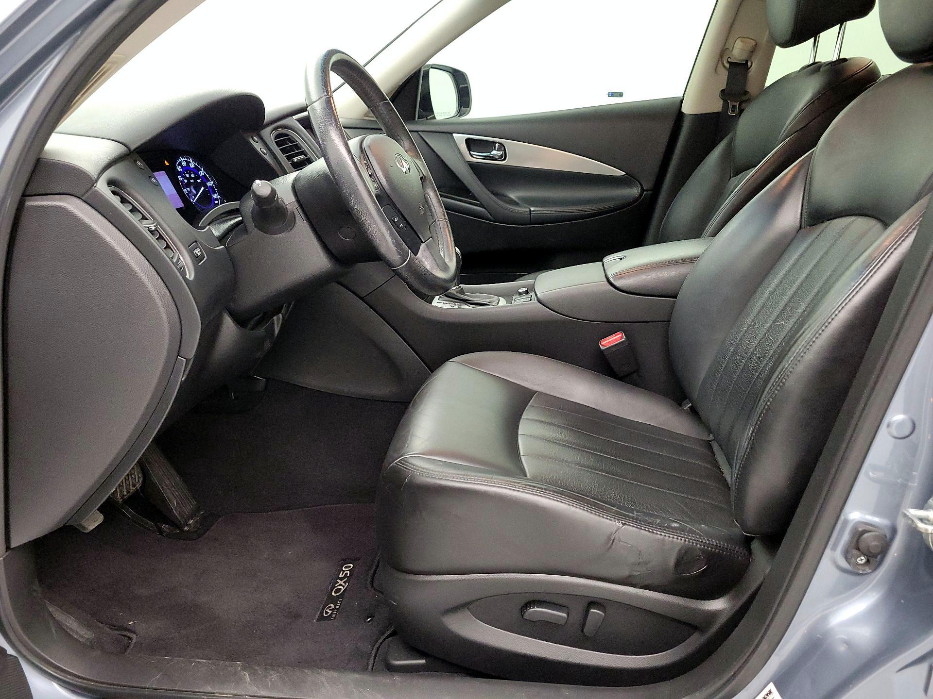Thumbnail: 2016 INFINITI QX50 - 11