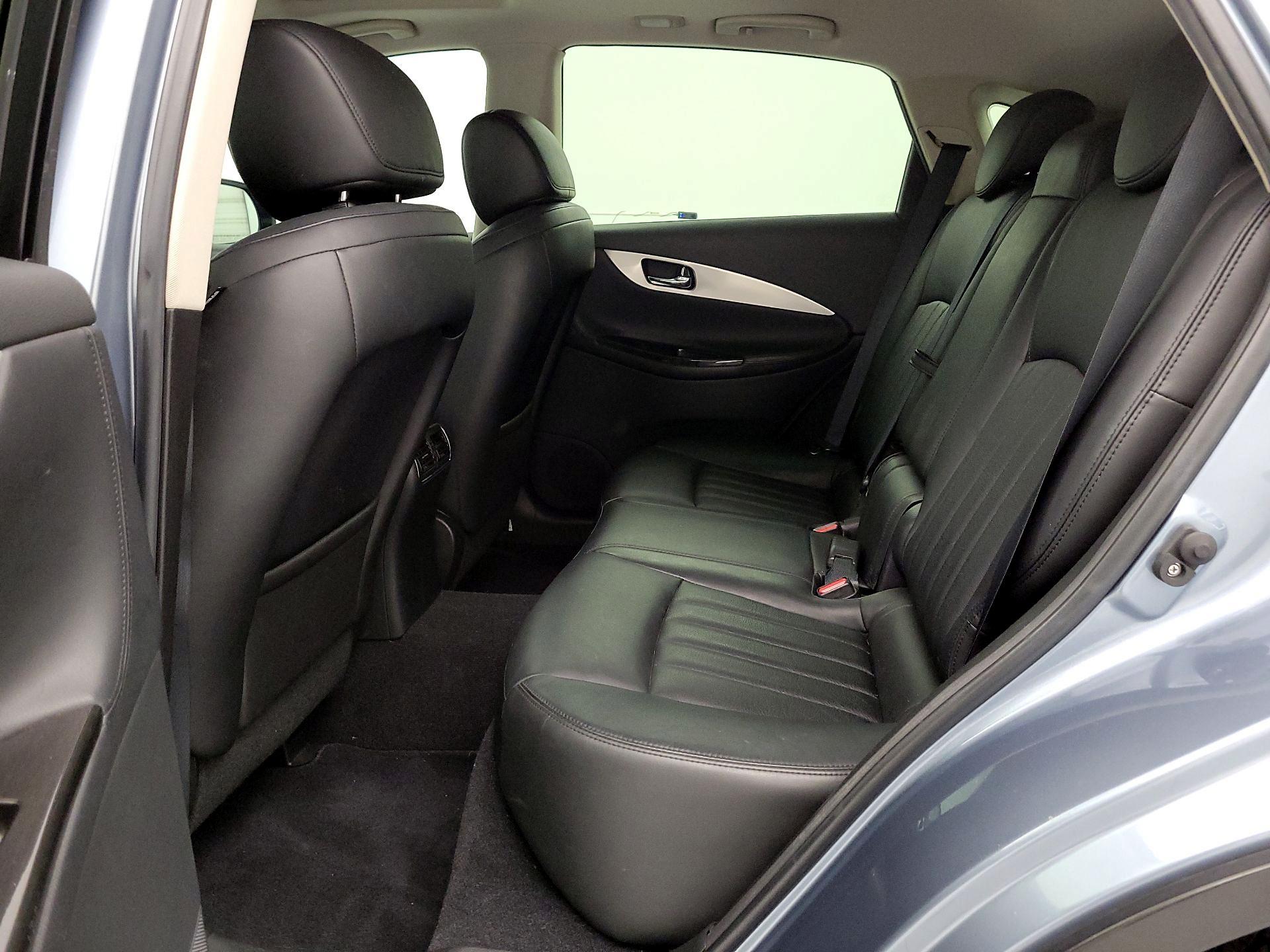 Thumbnail: 2016 INFINITI QX50 - 20