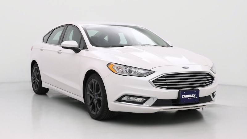 2018 Ford Fusion SE Hero Image