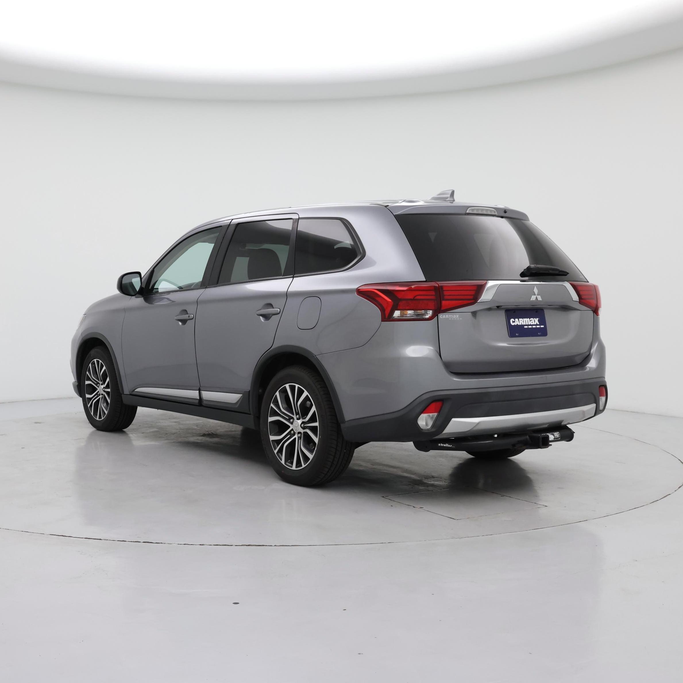 Thumbnail: 2018 Mitsubishi Outlander - 2