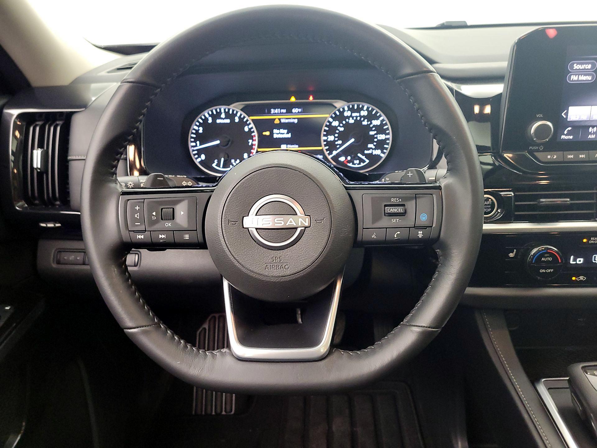 Thumbnail: 2022 Nissan Pathfinder - 10