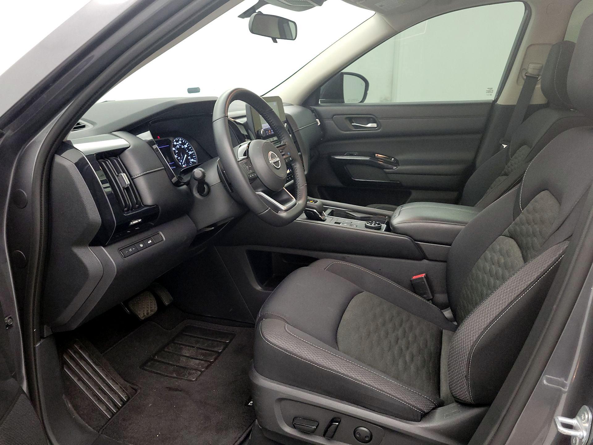 Thumbnail: 2022 Nissan Pathfinder - 11