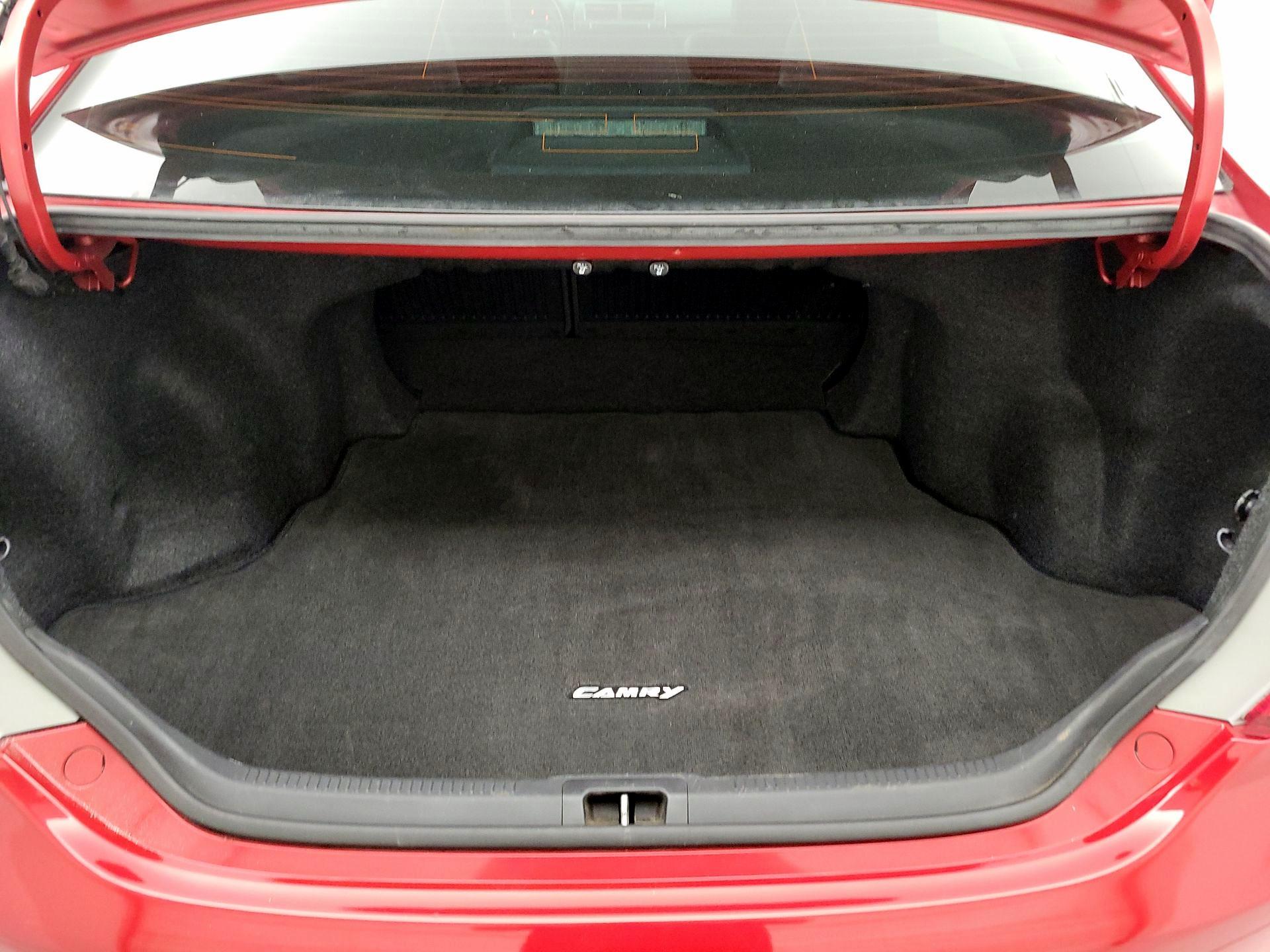 Thumbnail: 2014 Toyota Camry - 20