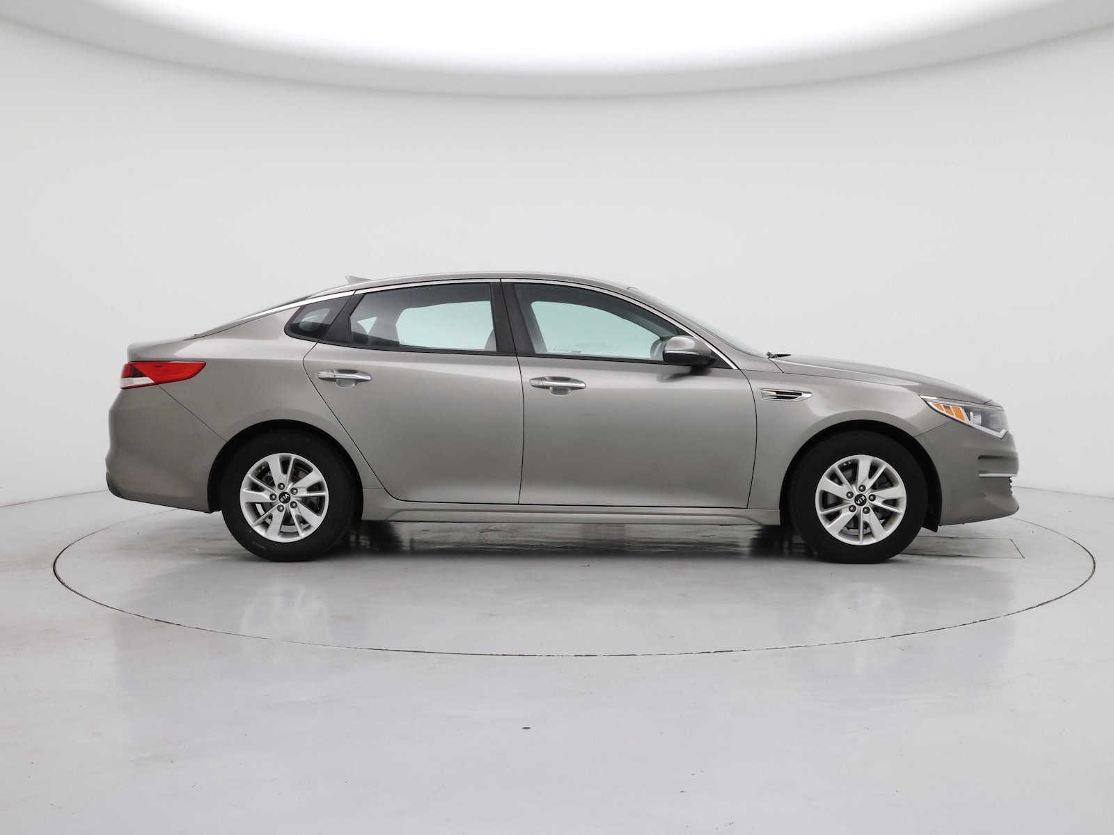 Image 8 of 2018 Kia Optima LX