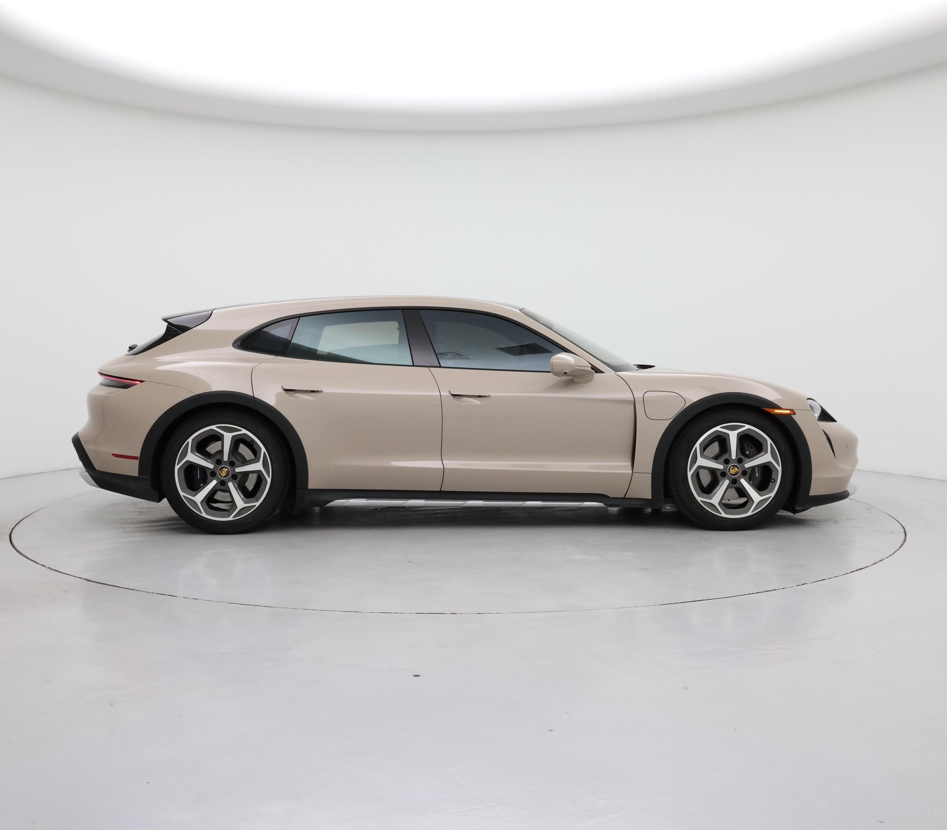 Thumbnail: 2021 Porsche Taycan - 7