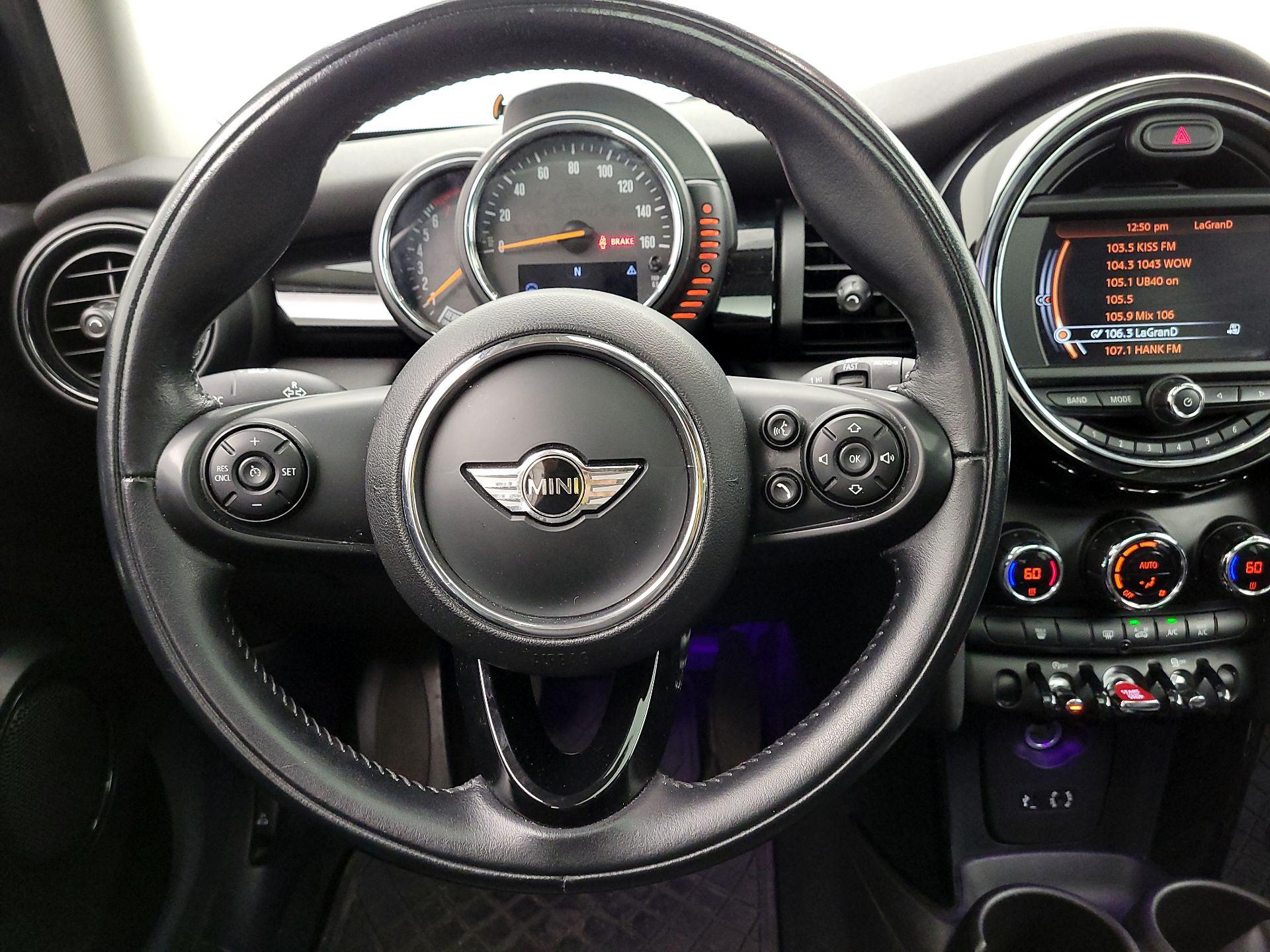 Thumbnail: 2016 MINI Cooper Hardtop - 10