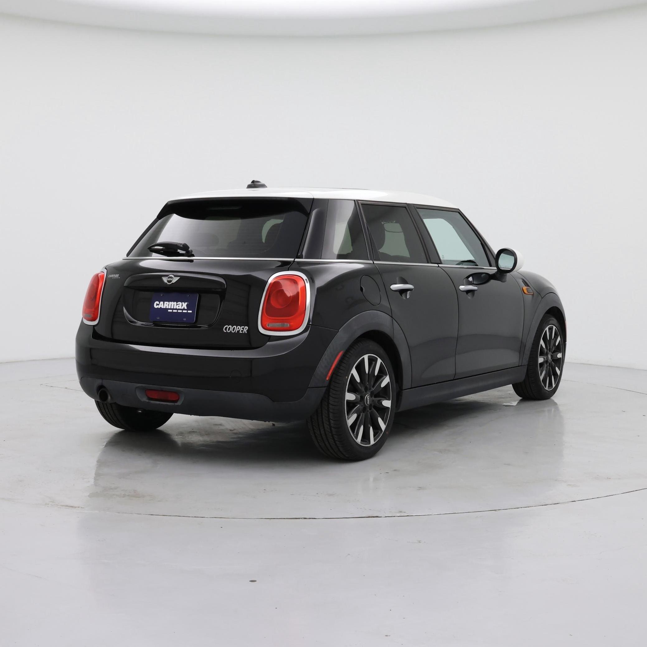 Thumbnail: 2016 MINI Cooper Hardtop - 8