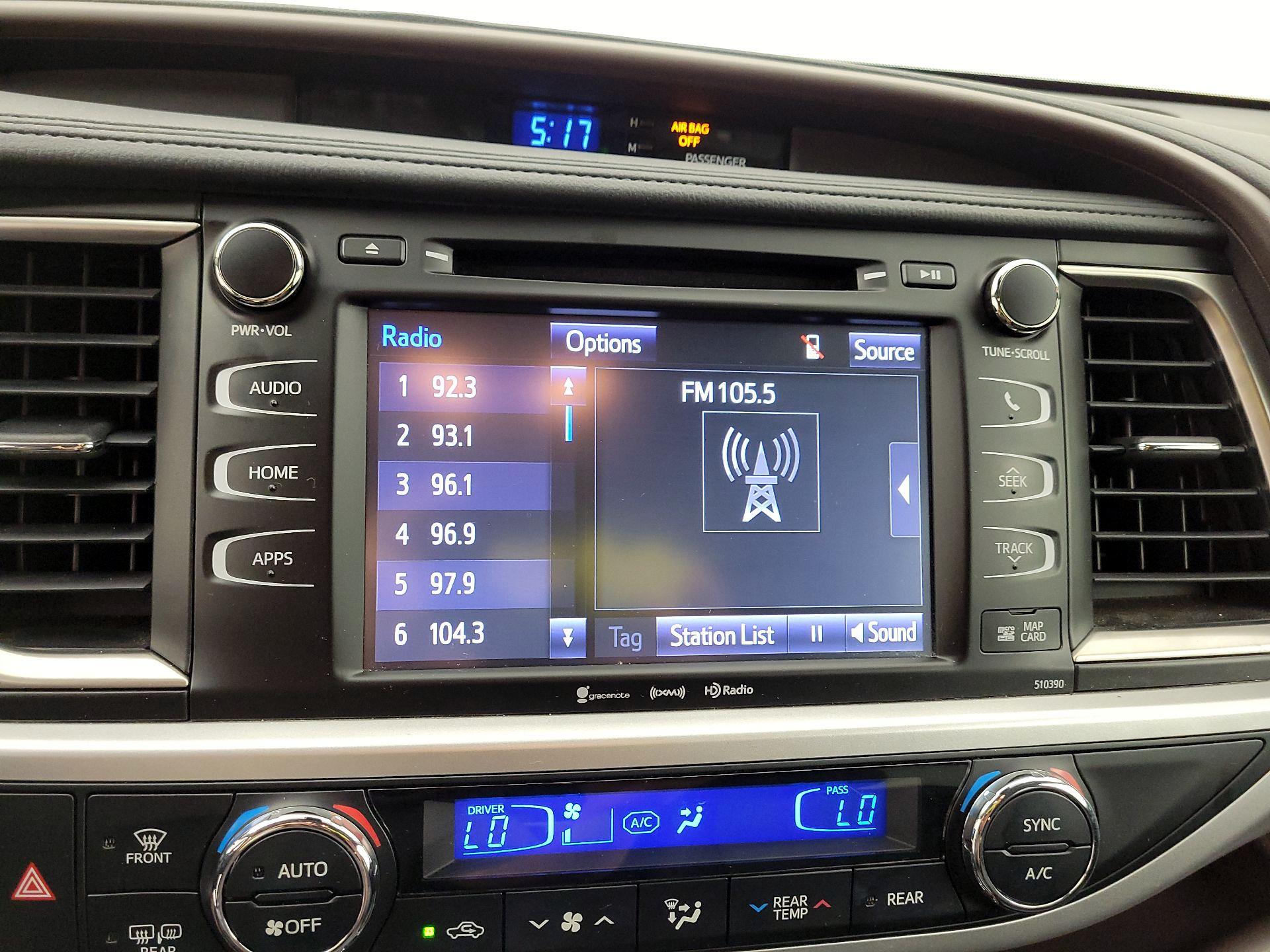 Thumbnail: 2019 Toyota Highlander - 15
