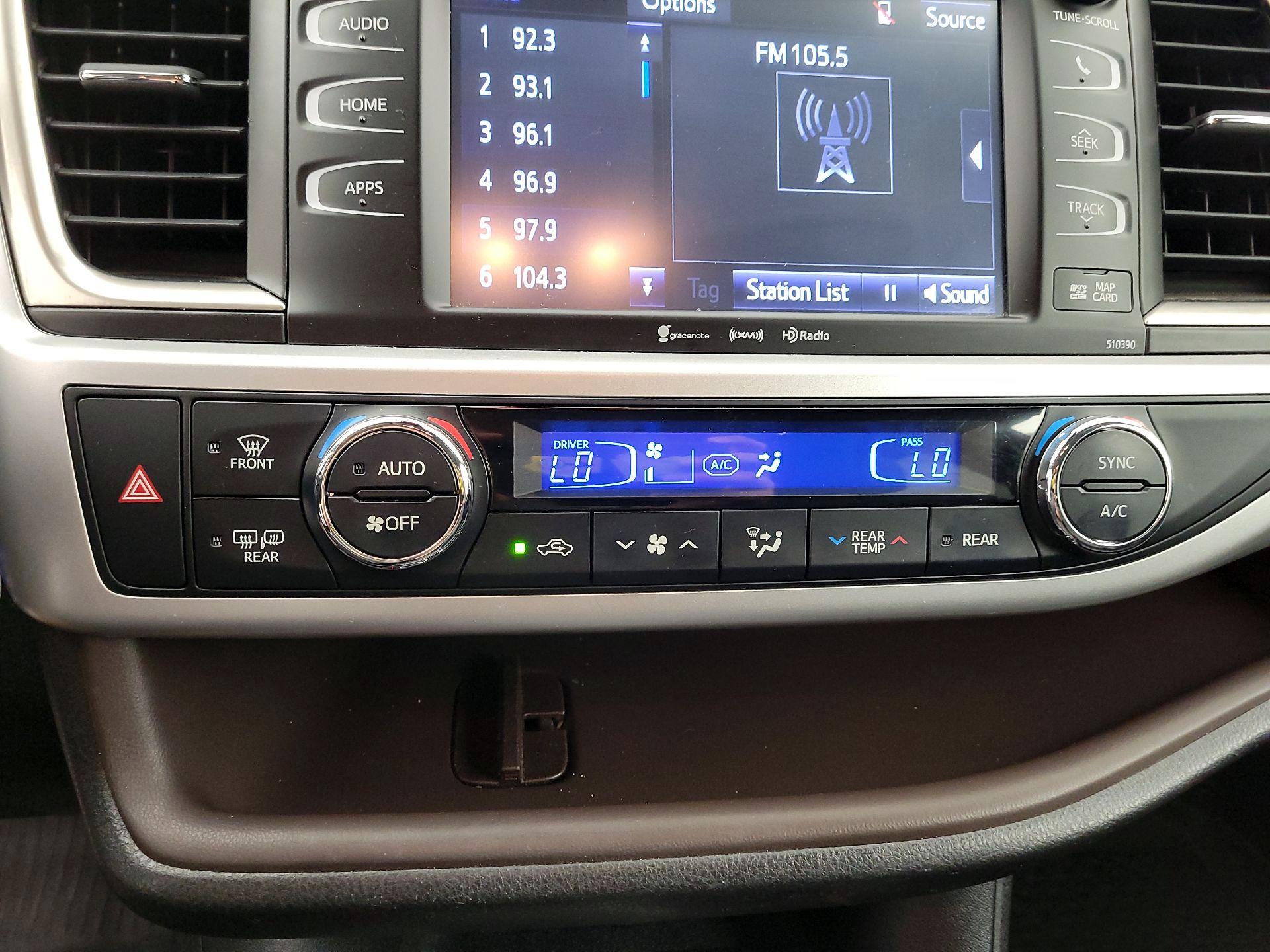 Thumbnail: 2019 Toyota Highlander - 16