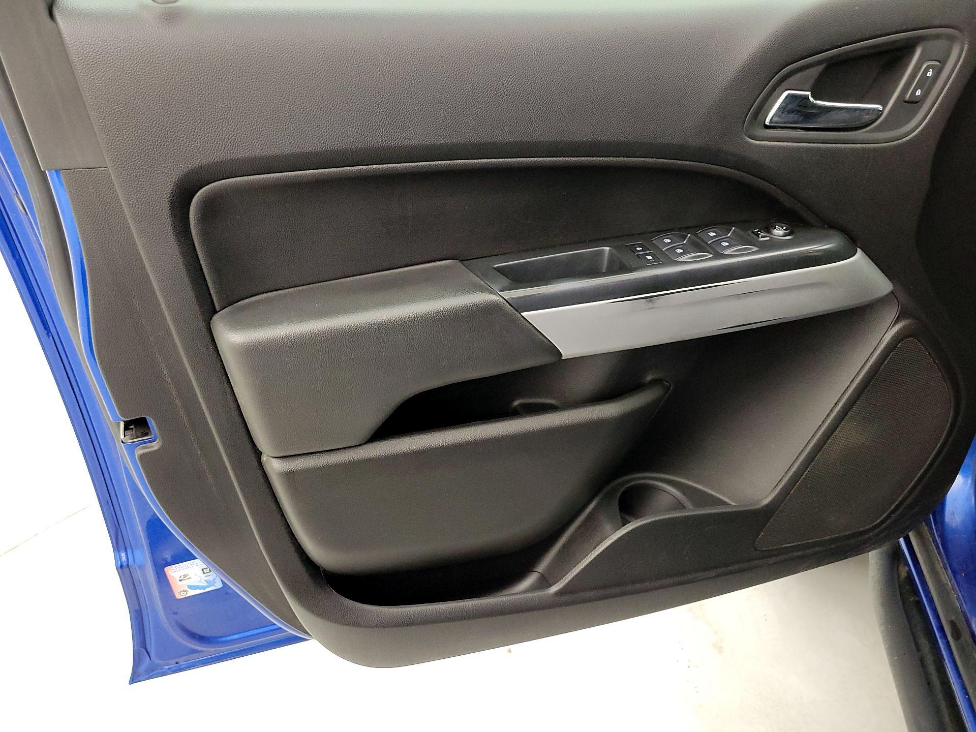 Thumbnail: 2018 Chevrolet Colorado - 12