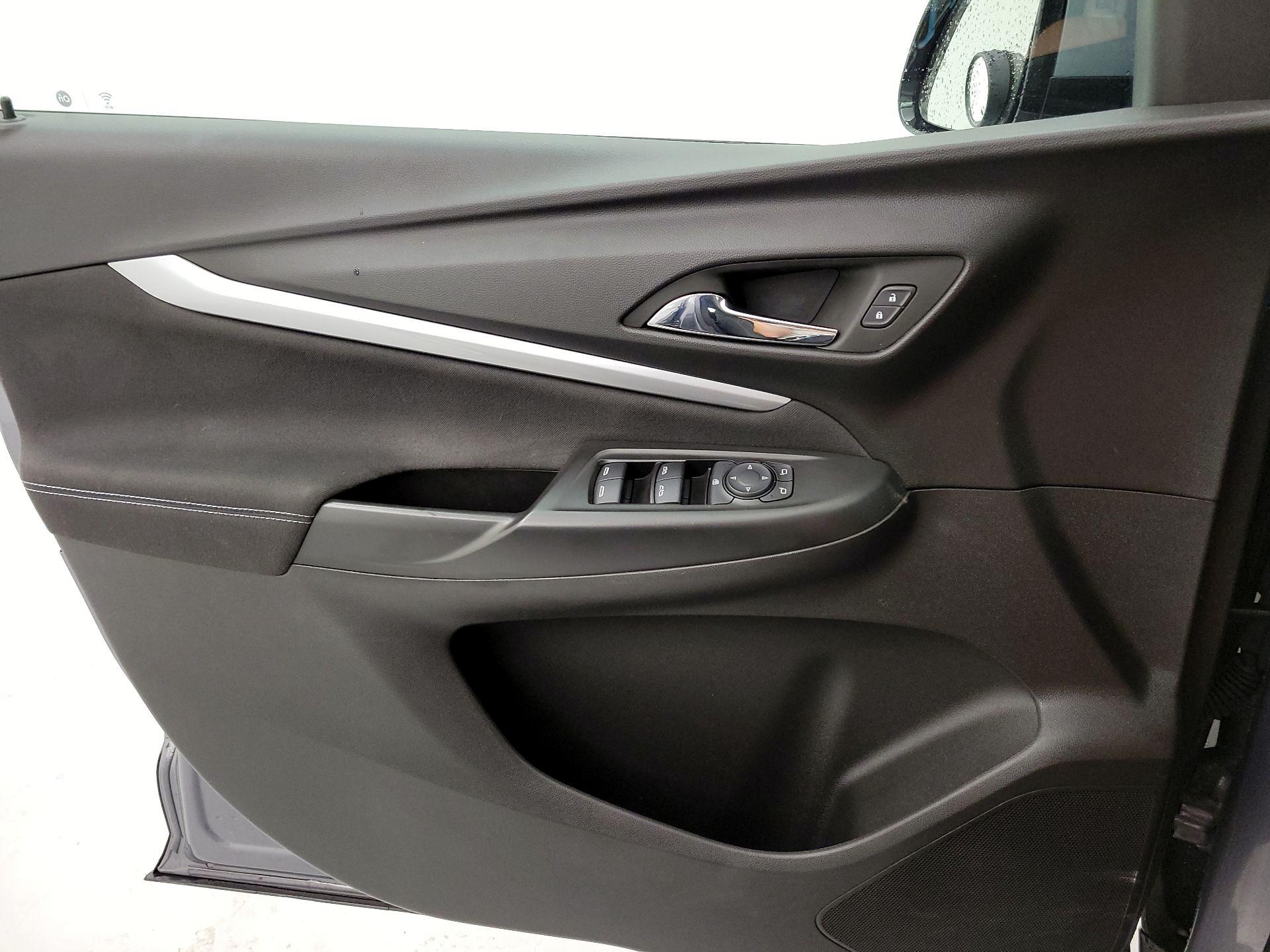 Thumbnail: 2023 Chevrolet Bolt EUV - 12