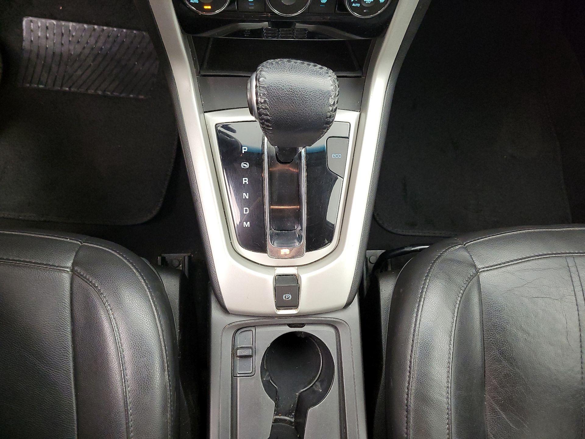Thumbnail: 2015 Chevrolet Captiva Sport - 16