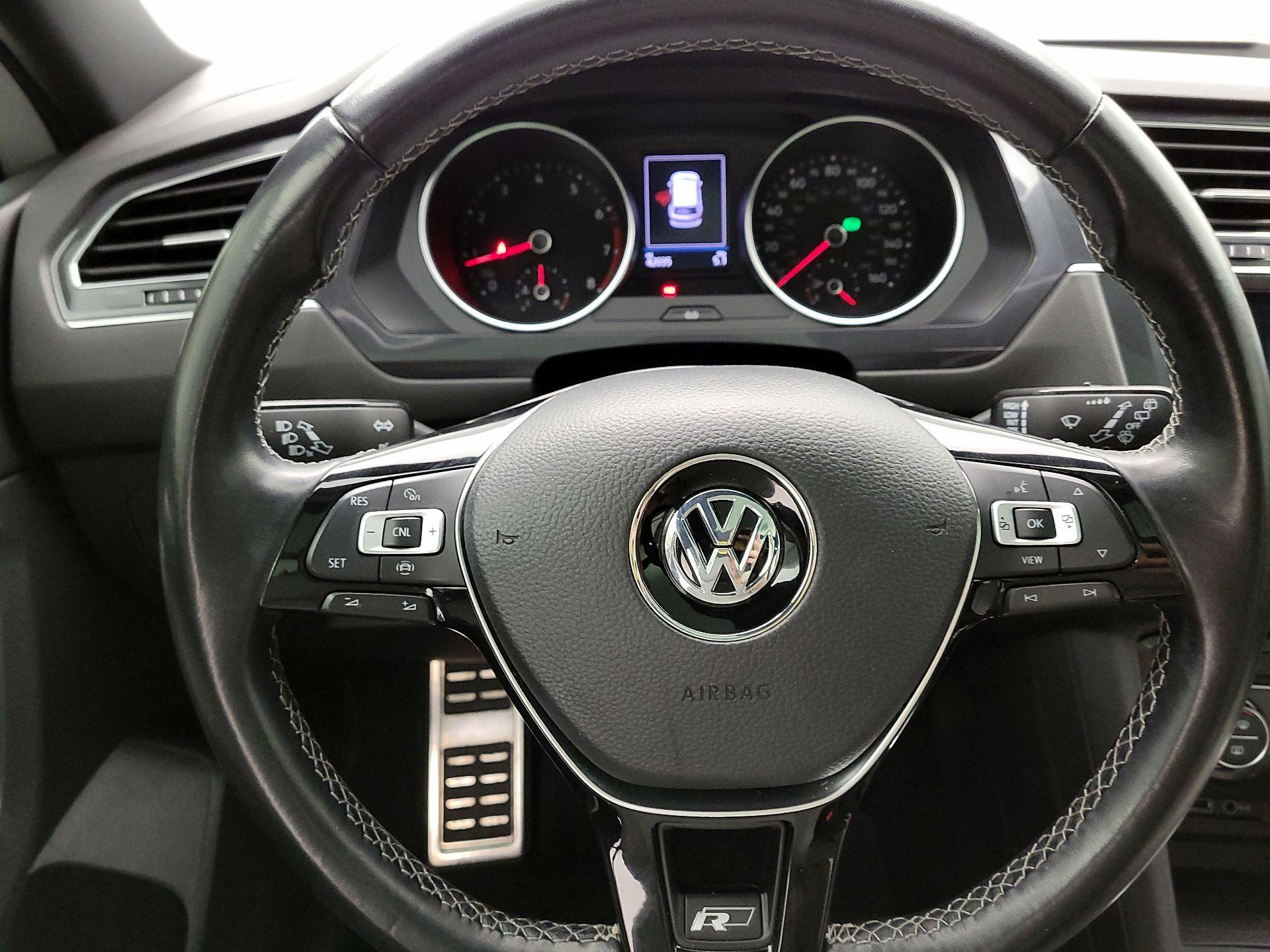 Thumbnail: 2020 Volkswagen Tiguan - 10