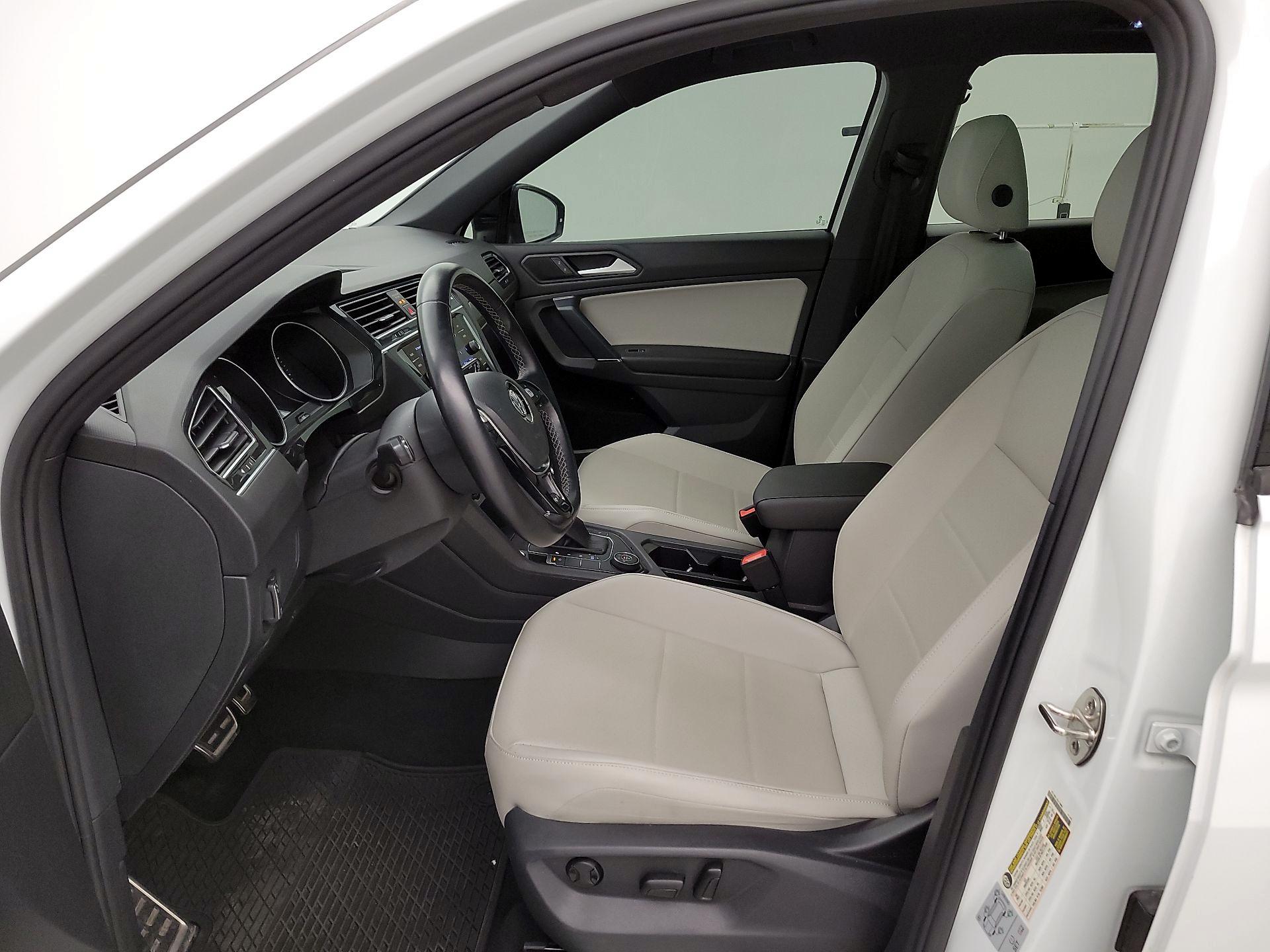 Thumbnail: 2020 Volkswagen Tiguan - 11
