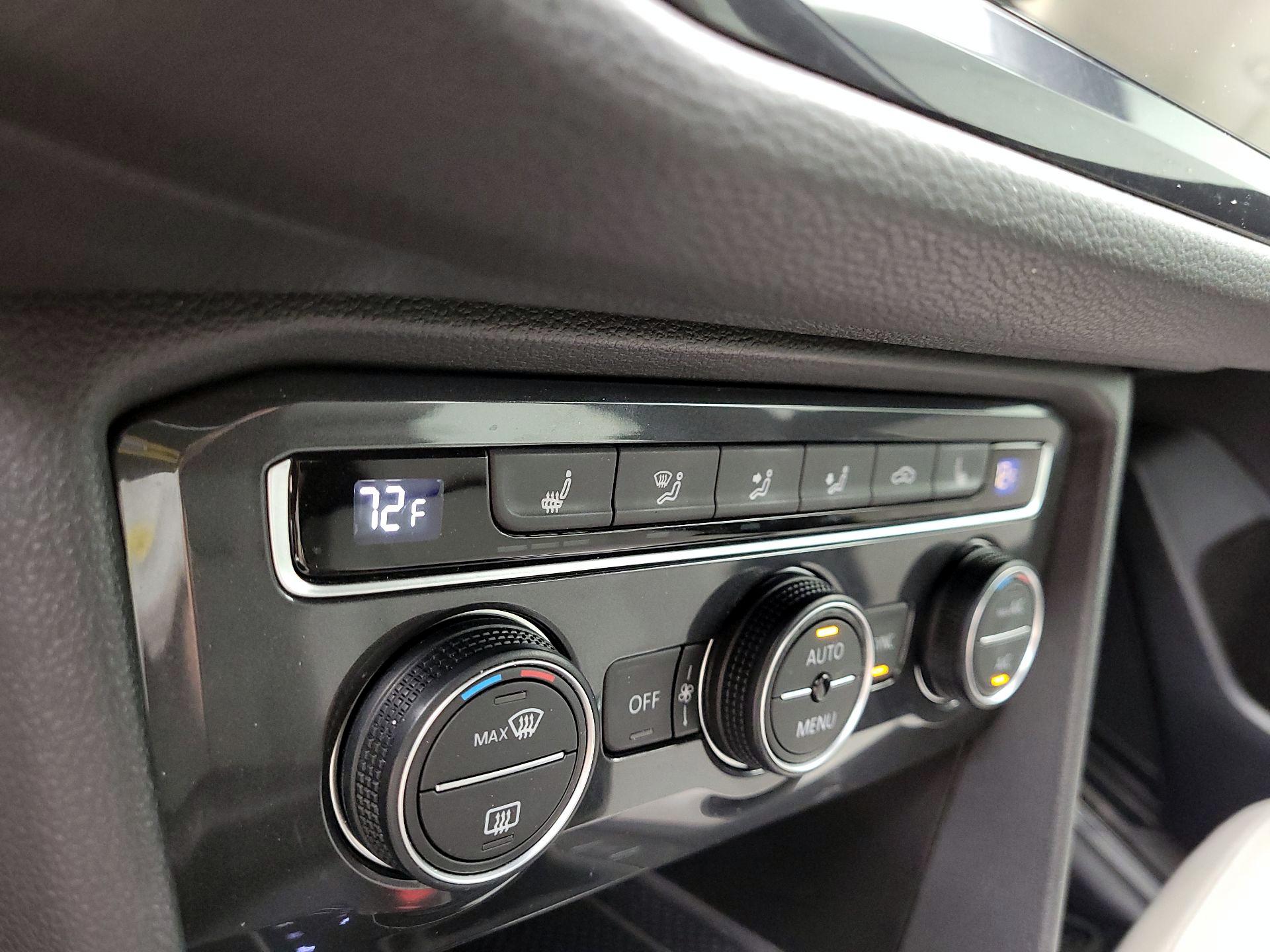 Thumbnail: 2020 Volkswagen Tiguan - 16