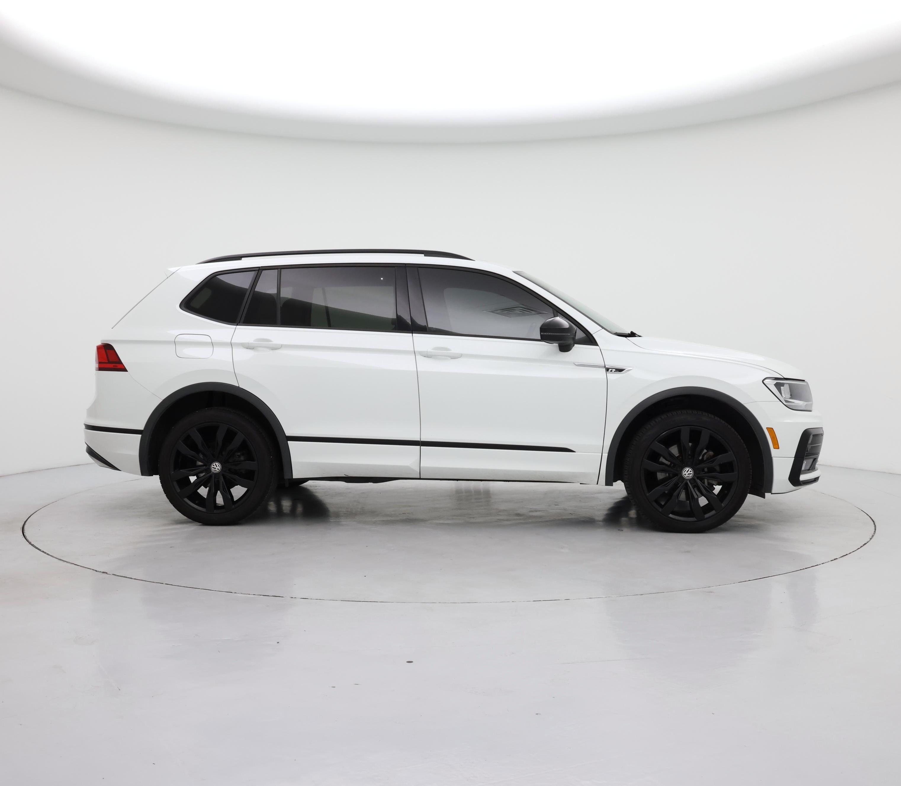 Thumbnail: 2020 Volkswagen Tiguan - 7