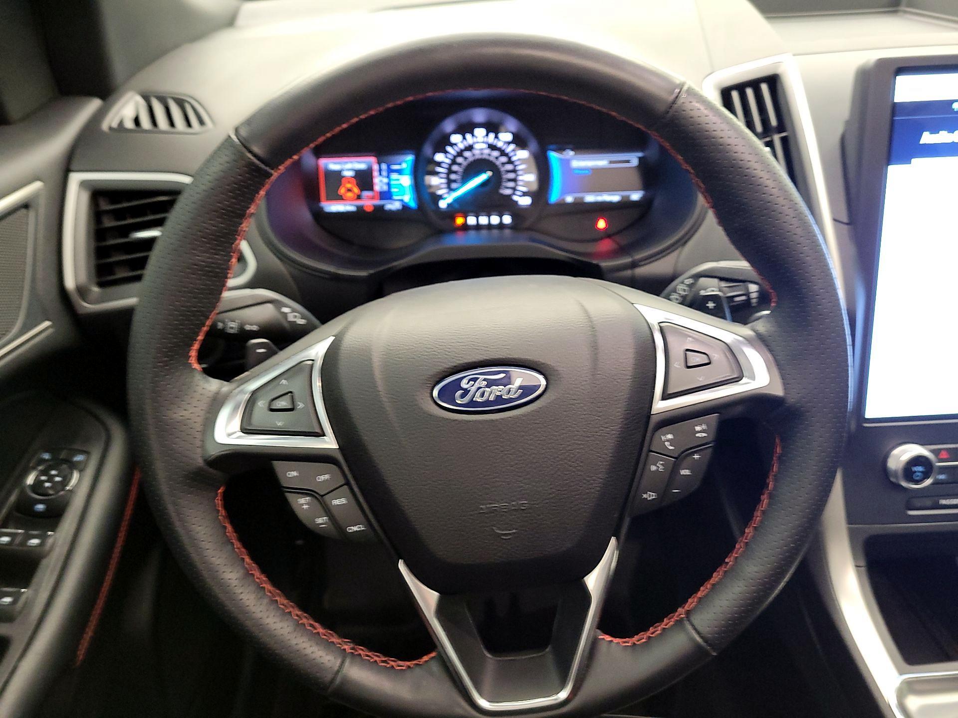 Thumbnail: 2022 Ford Edge - 10