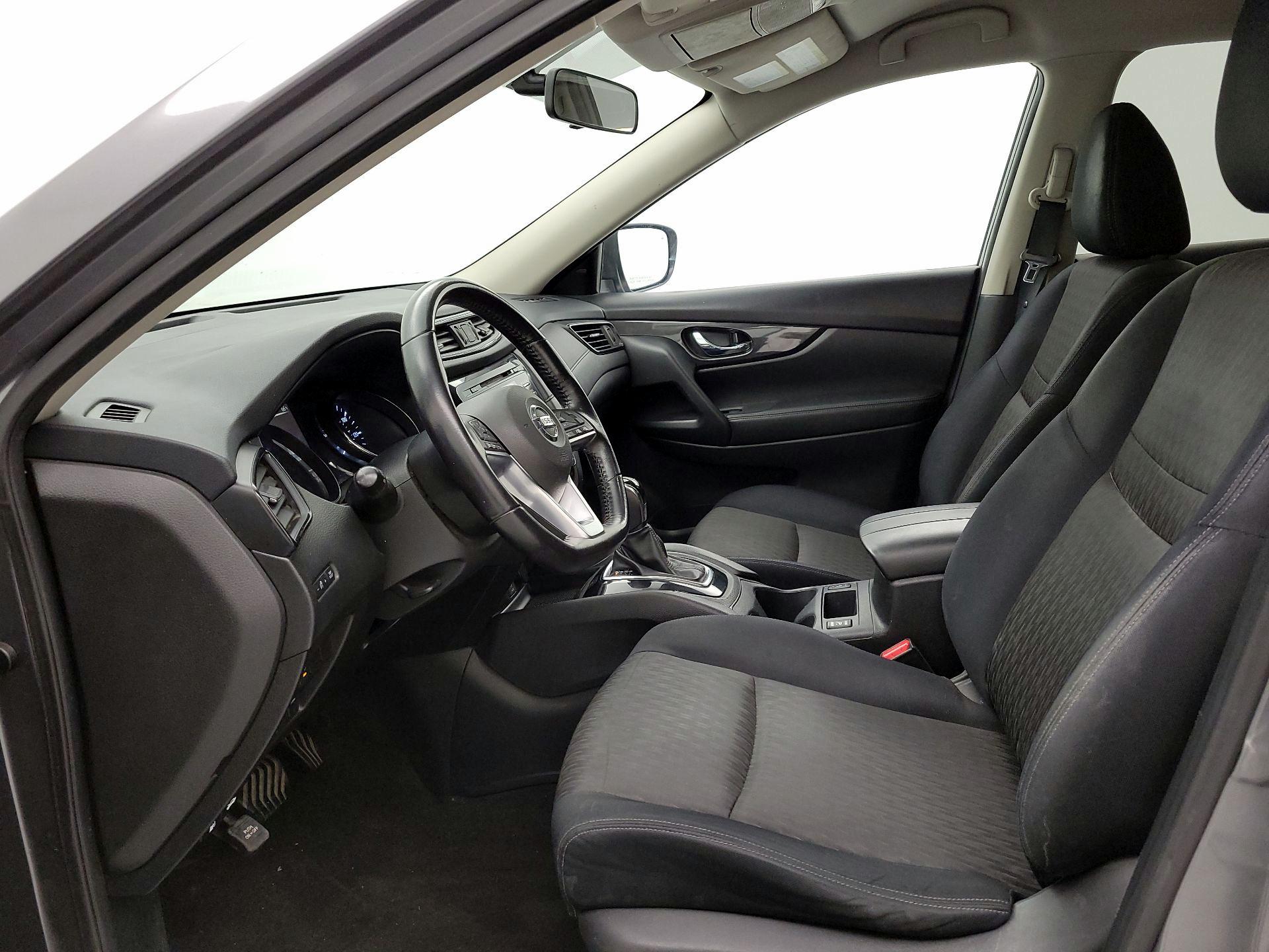 Thumbnail: 2017 Nissan Rogue - 11
