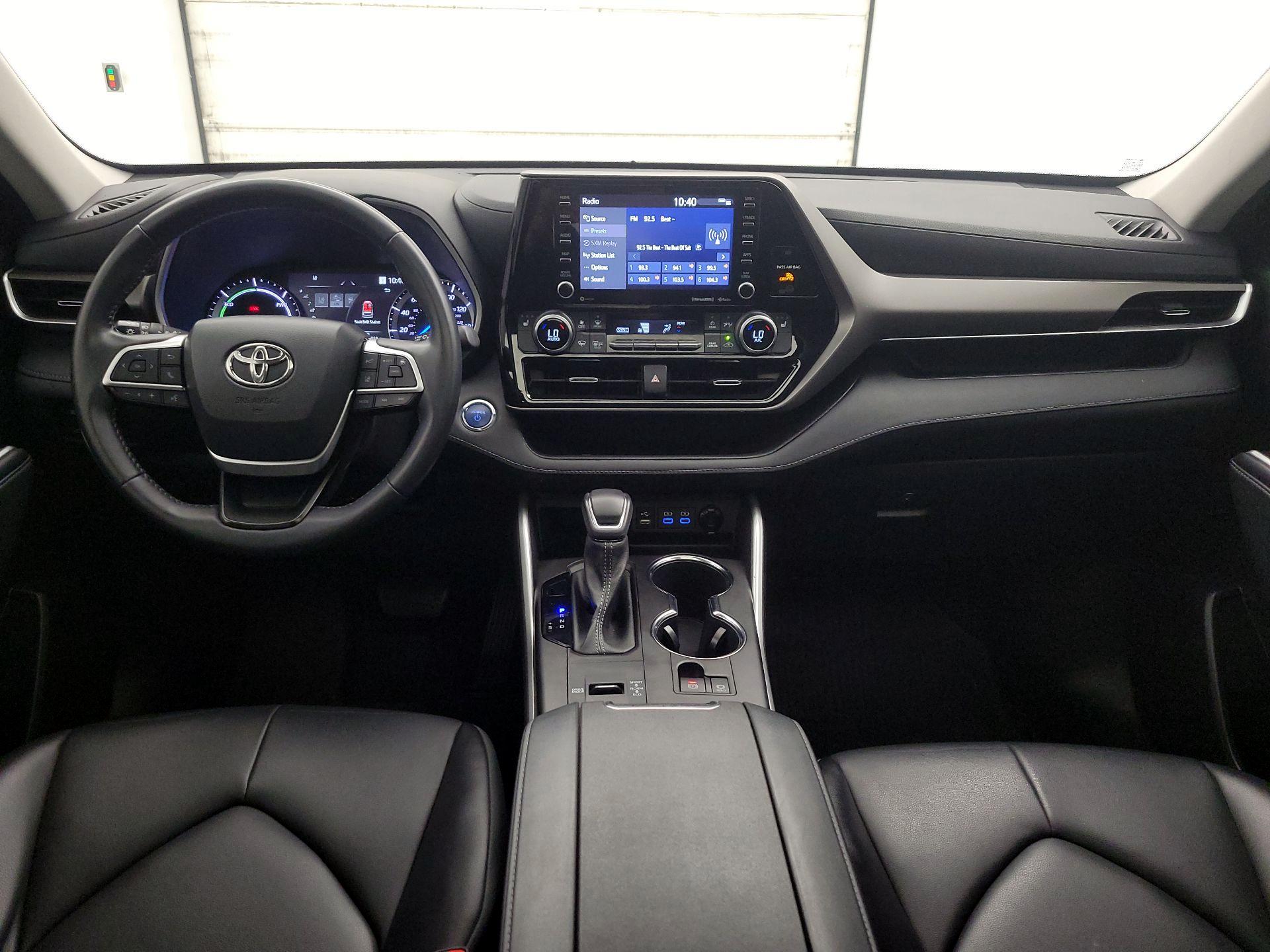 Thumbnail: 2022 Toyota Highlander - 9