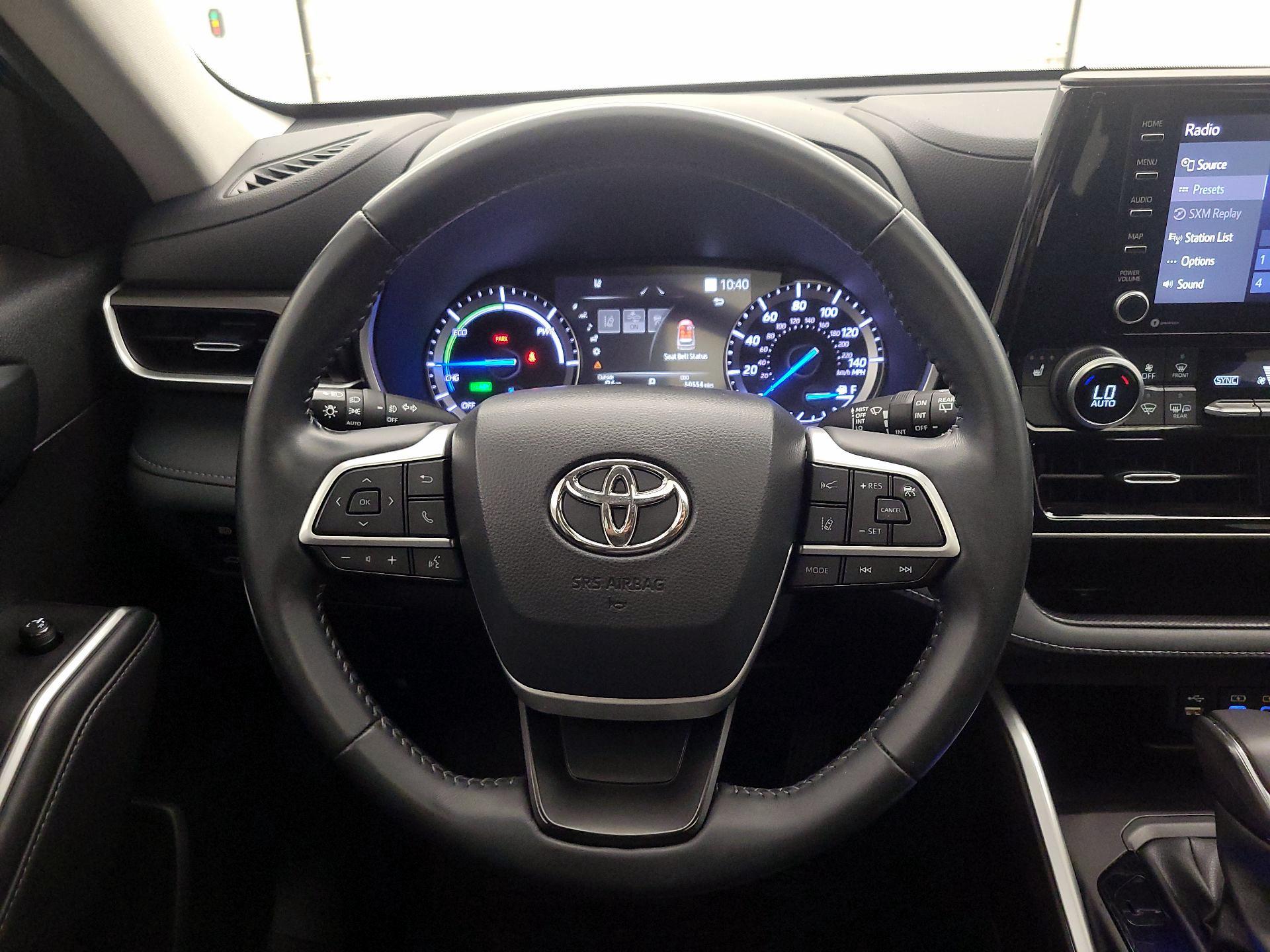 Thumbnail: 2022 Toyota Highlander - 10