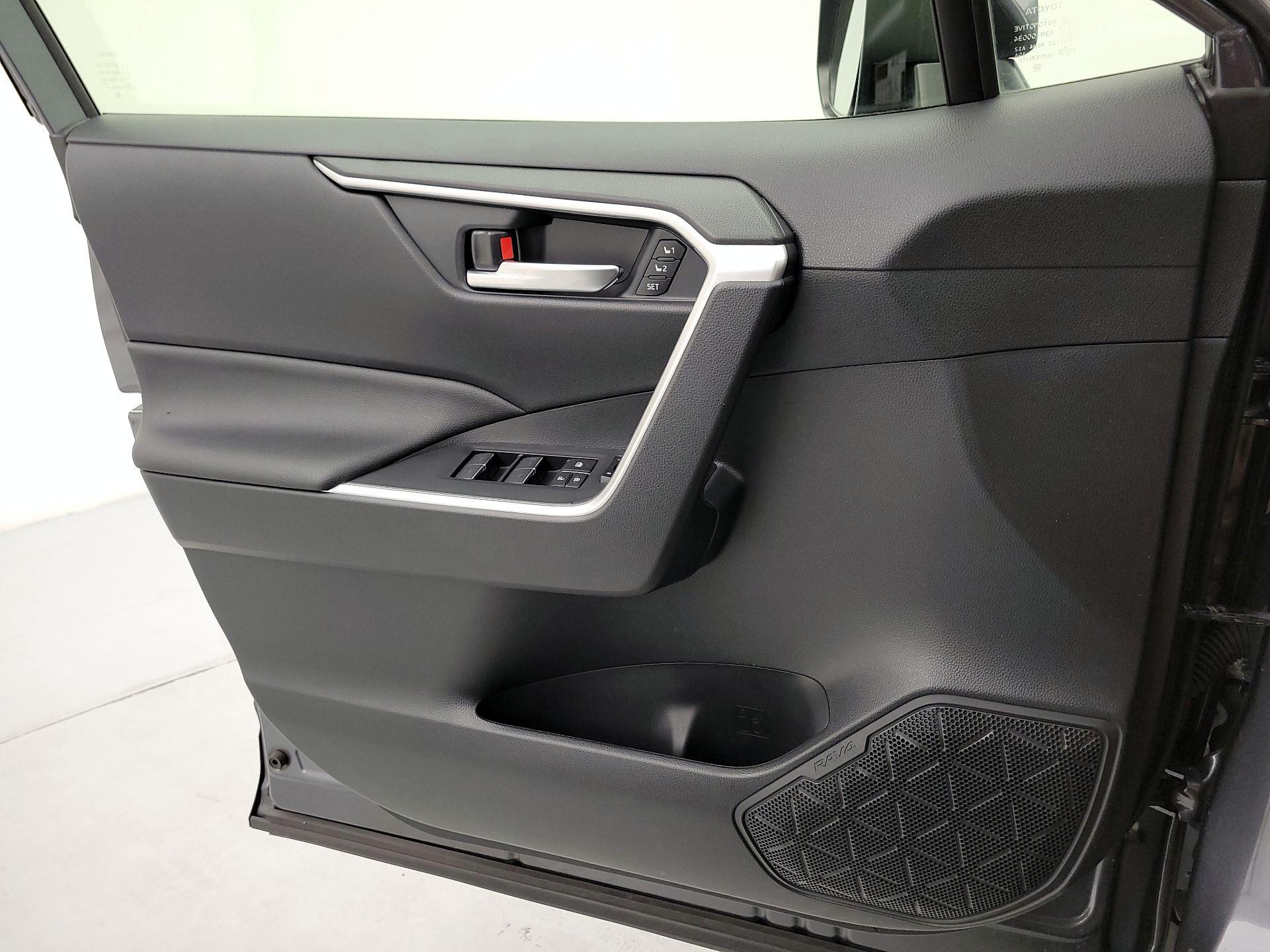 Thumbnail: 2023 Toyota RAV4 - 12